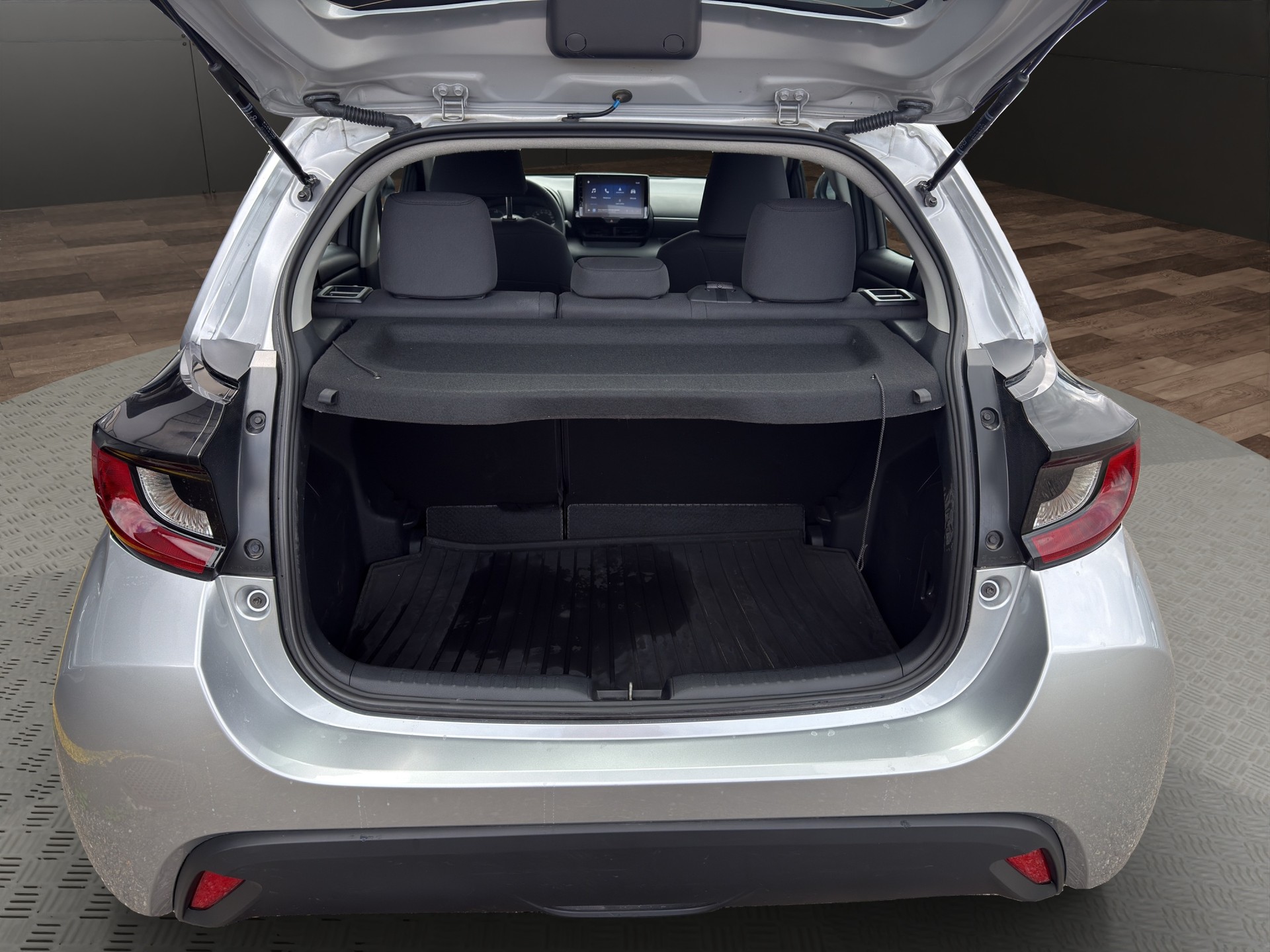 MAZDA 2 Hybrid 1.5 Centre-line-image-7