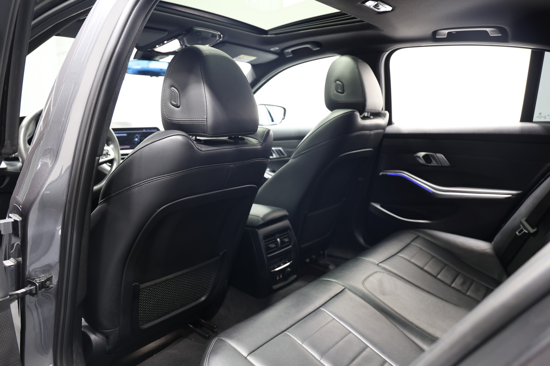 BMW 320d M Sport Steptronic-image-23