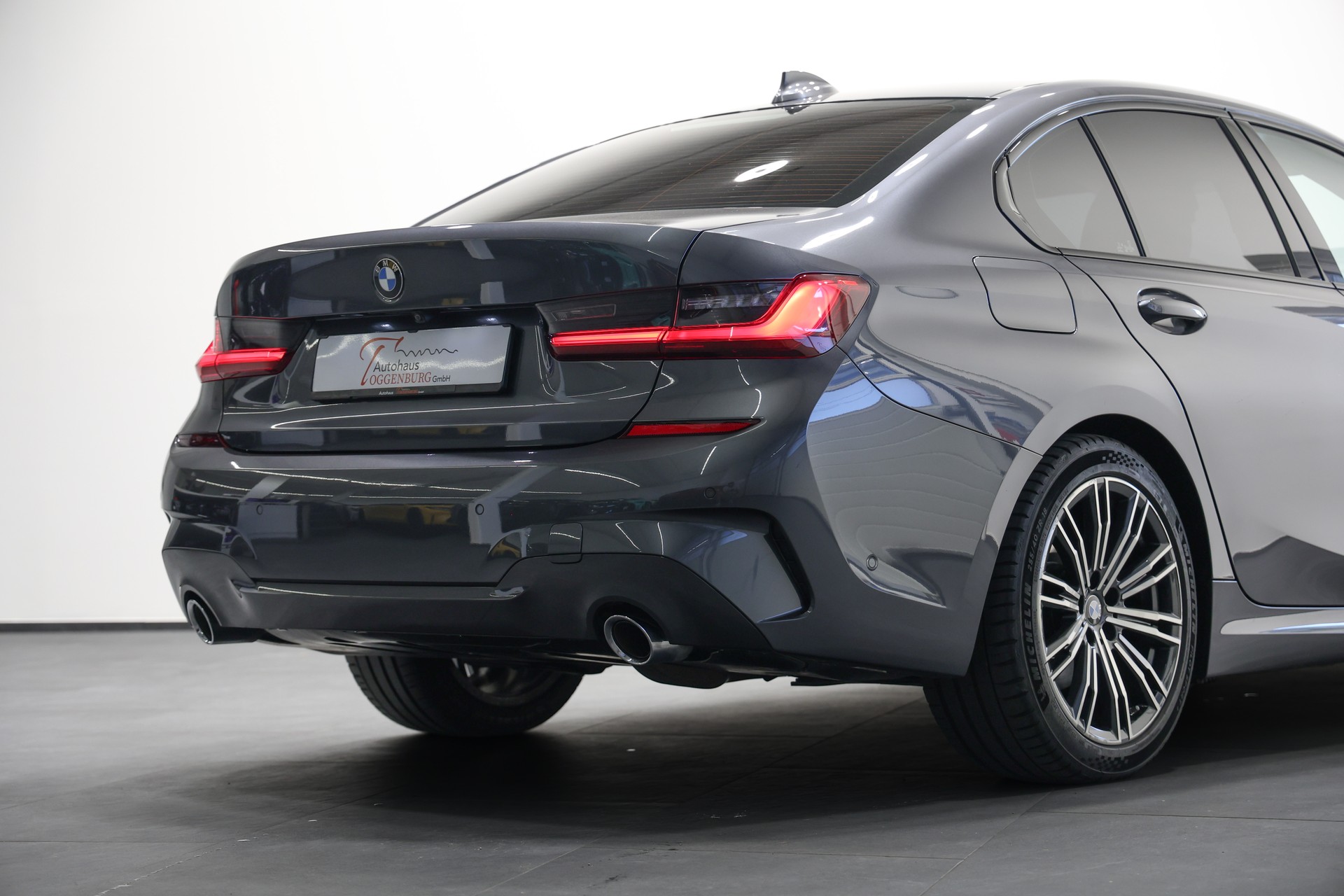 BMW 320d M Sport Steptronic-image-12