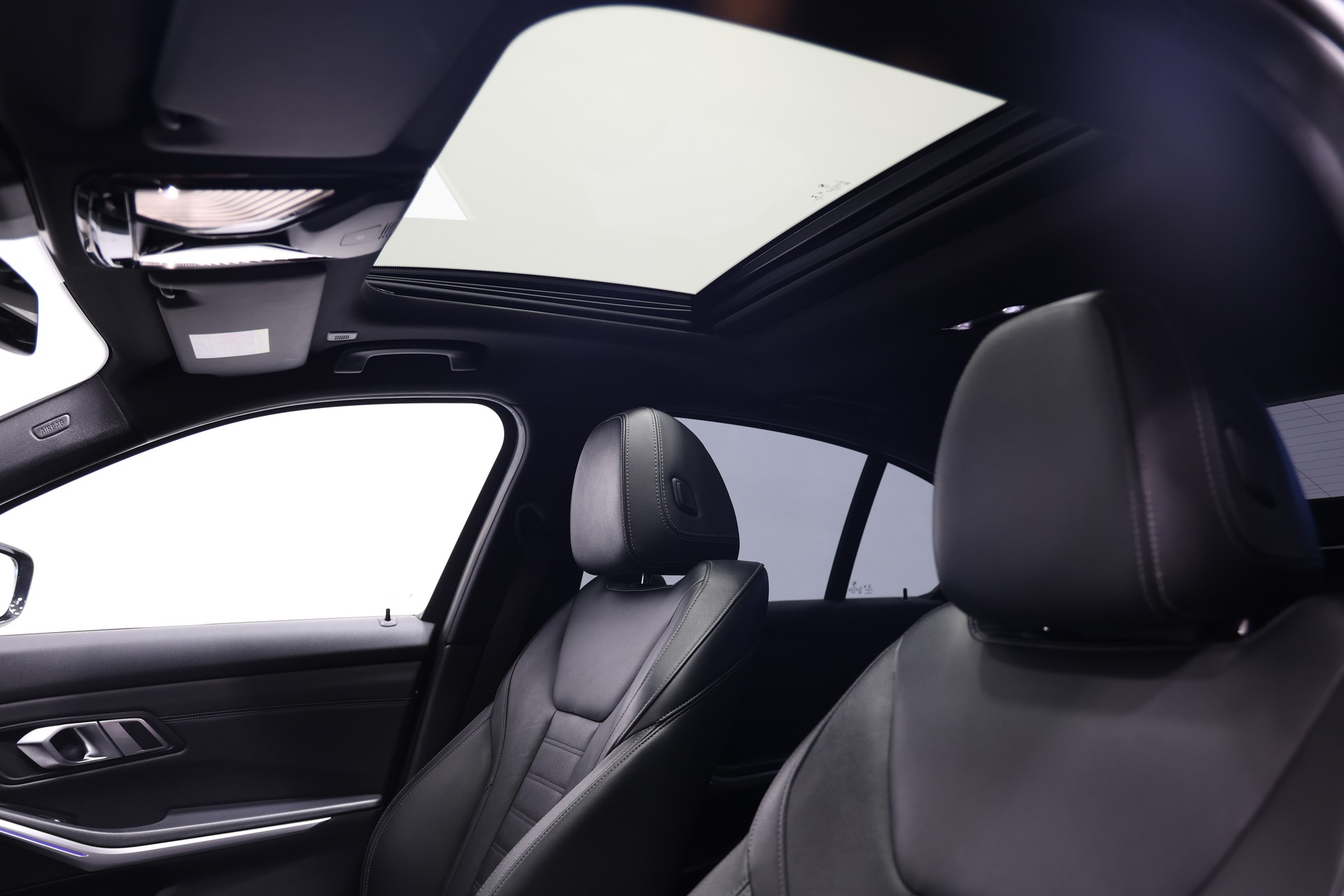 BMW 320d M Sport Steptronic-image-21