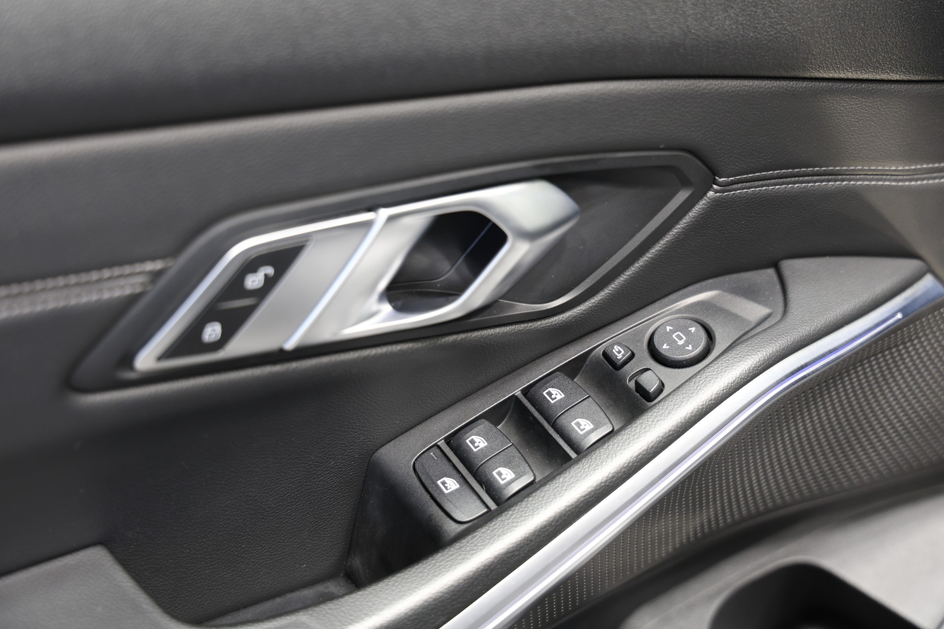 BMW 320d M Sport Steptronic-image-24