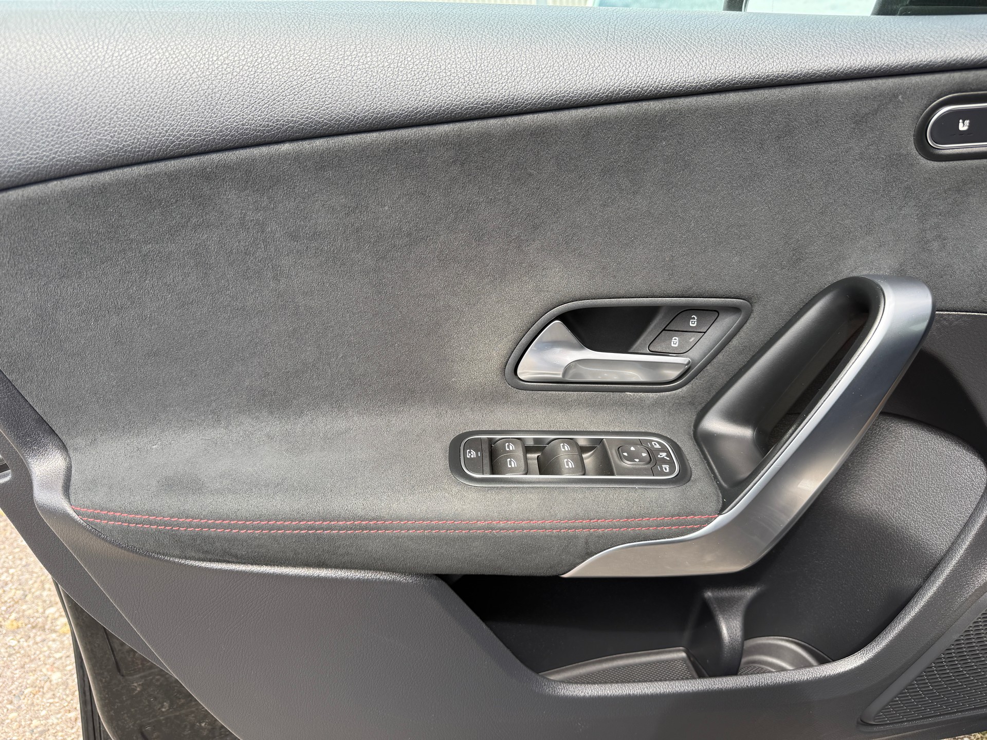 MERCEDES-BENZ A 180 Night Star AMG Line 7G-DCT ***CH-FAHRZEUG***-image-22