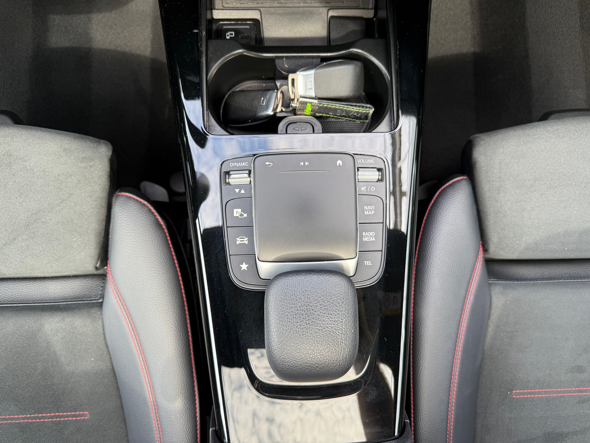 MERCEDES-BENZ A 180 Night Star AMG Line 7G-DCT ***CH-FAHRZEUG***-image-21