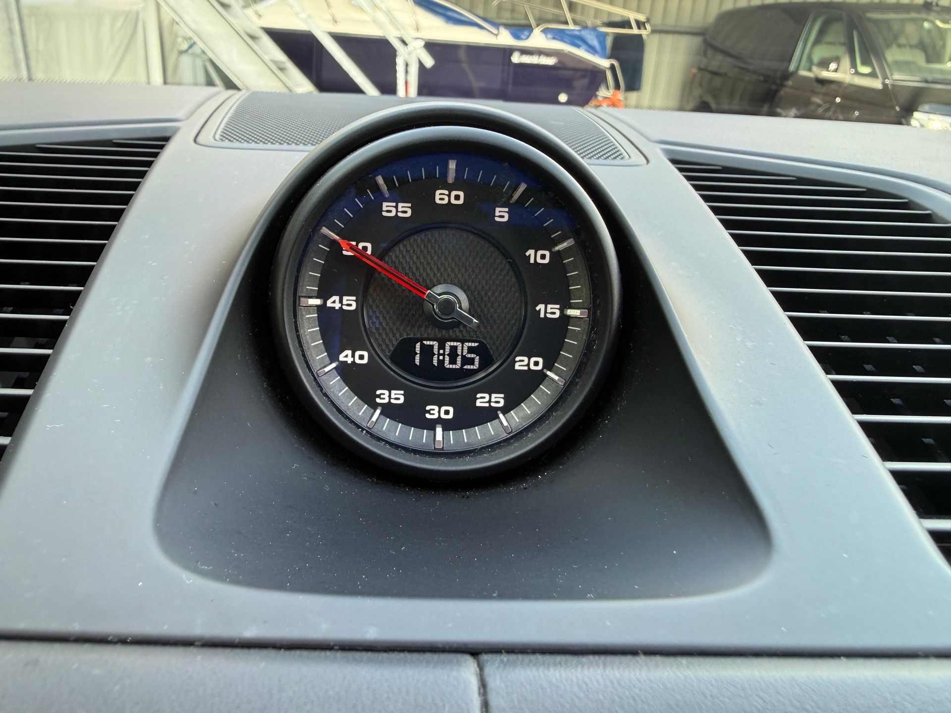 PORSCHE Cayenne Turbo ***DISTANZREGELUNG***-image-26