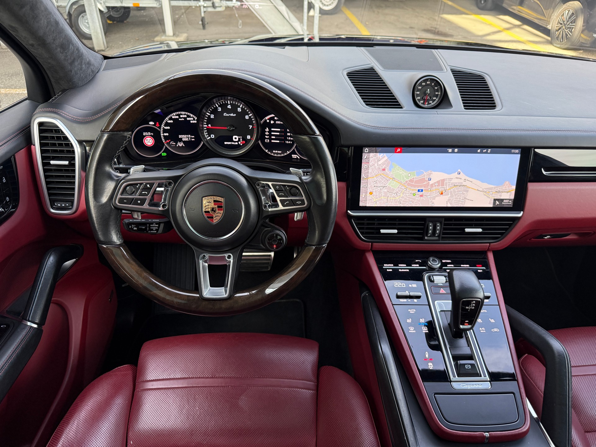 PORSCHE Cayenne Turbo ***DISTANZREGELUNG***-image-11
