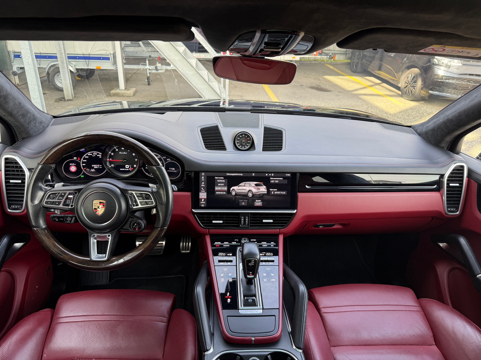 PORSCHE Cayenne Turbo ***DISTANZREGELUNG***-image-9