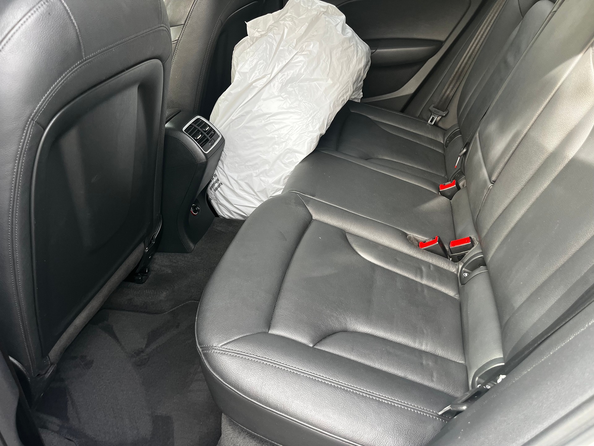 AUDI Q3 2.0 TDI design full options-image-10