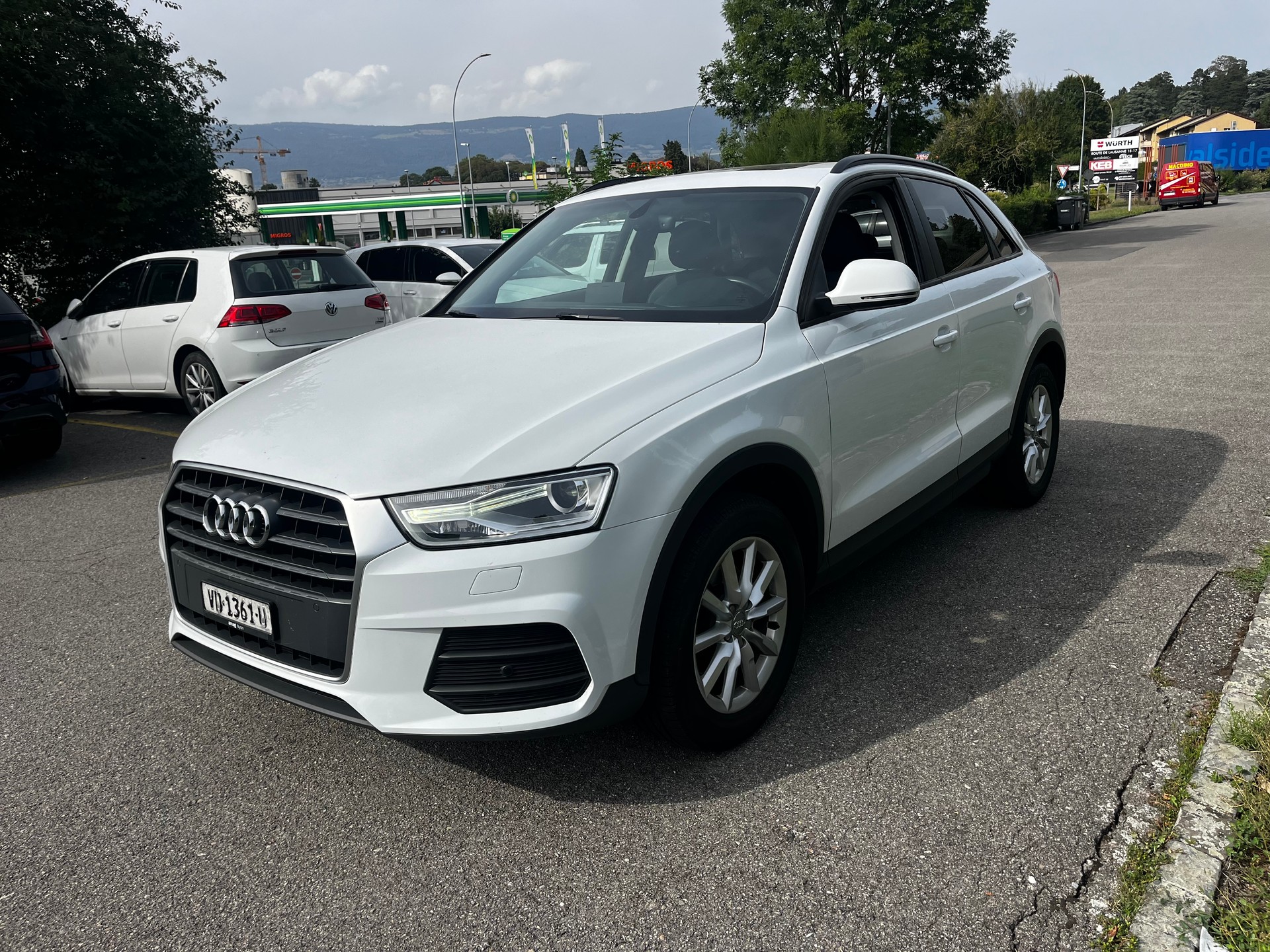 AUDI Q3 2.0 TDI design full options-image-2