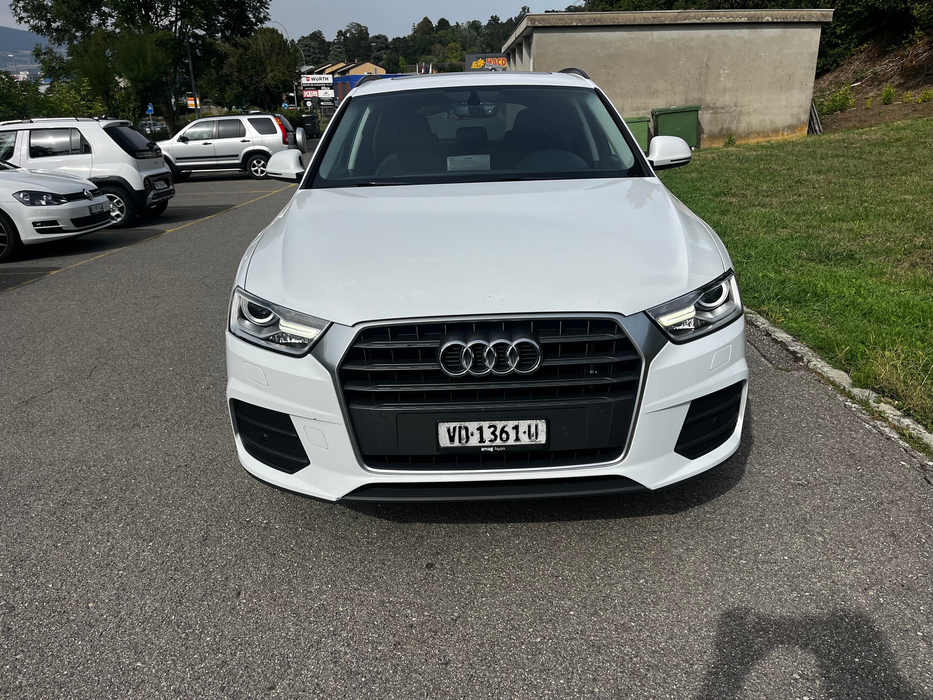 AUDI Q3 2.0 TDI design full options-image-1