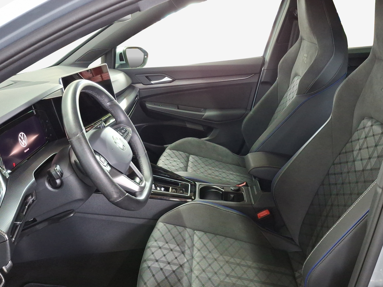 VW Golf 1.5 e TSI mHEV R-Line DSG-image-7