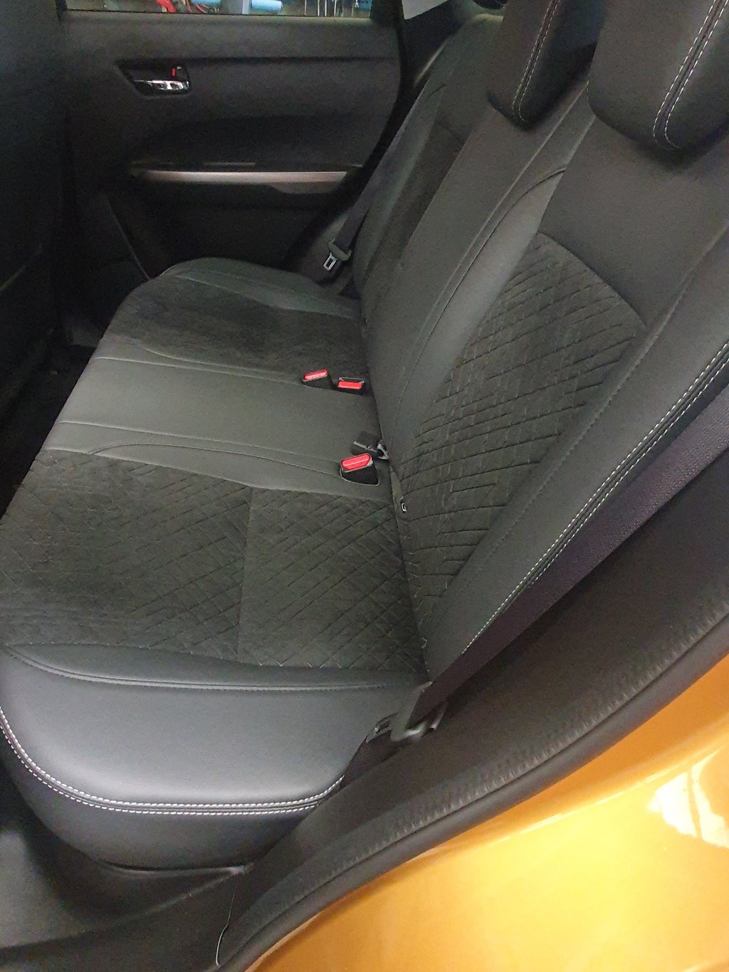 SUZUKI Vitara 1.4 Boosterjet Compact + Automatic-image-13