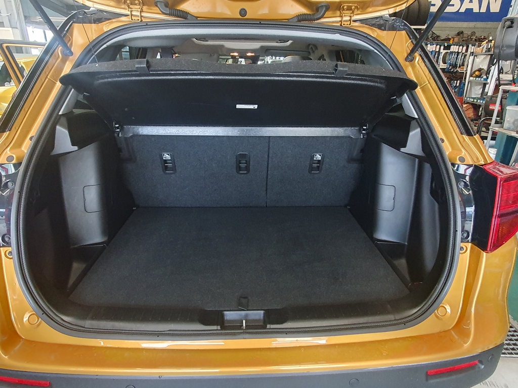 SUZUKI Vitara 1.4 Boosterjet Compact + Automatic-image-12