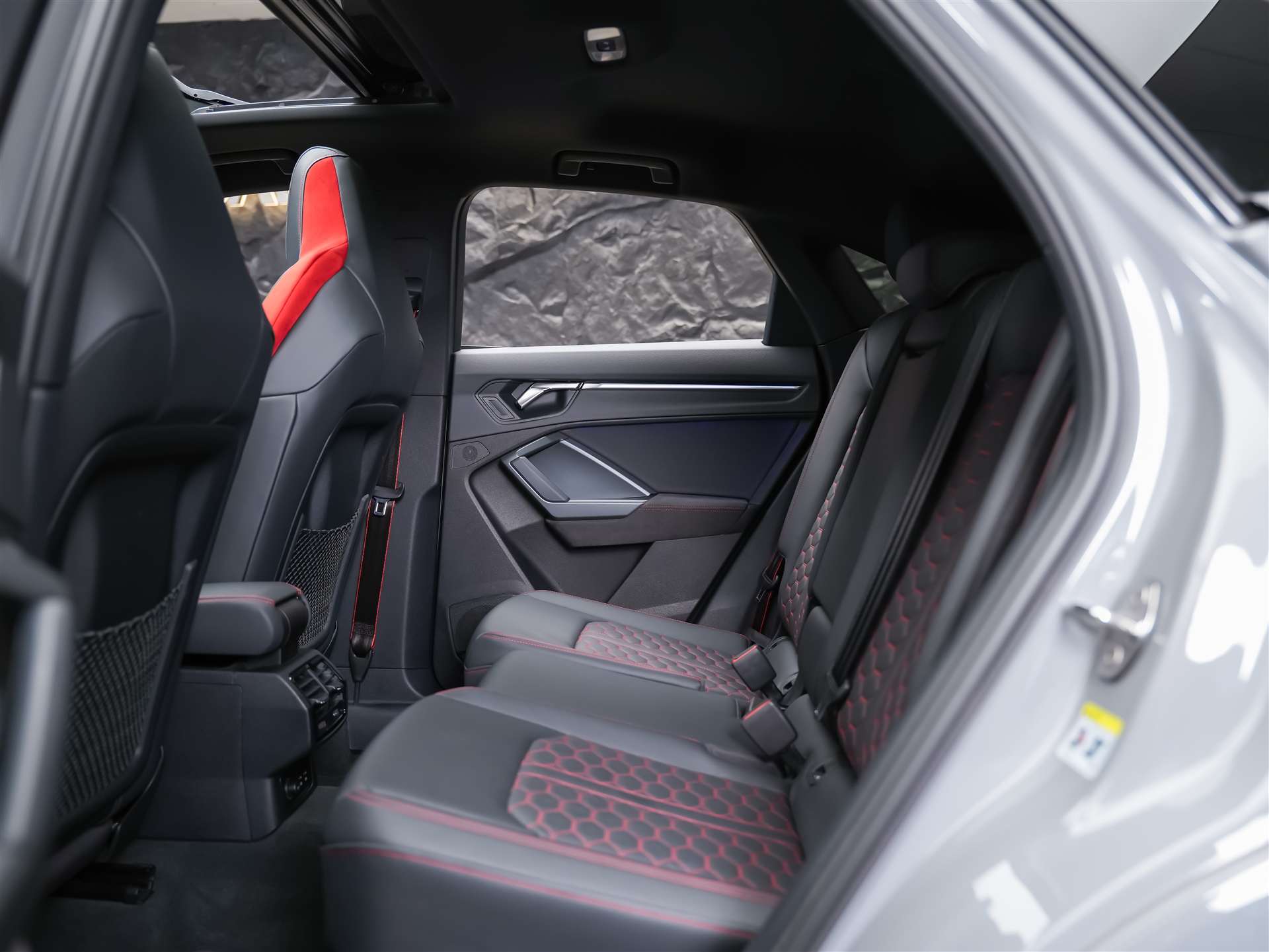 AUDI RS Q3 Sportback quattro S tronic *Panorama*SONOS*Assistenten*-image-13