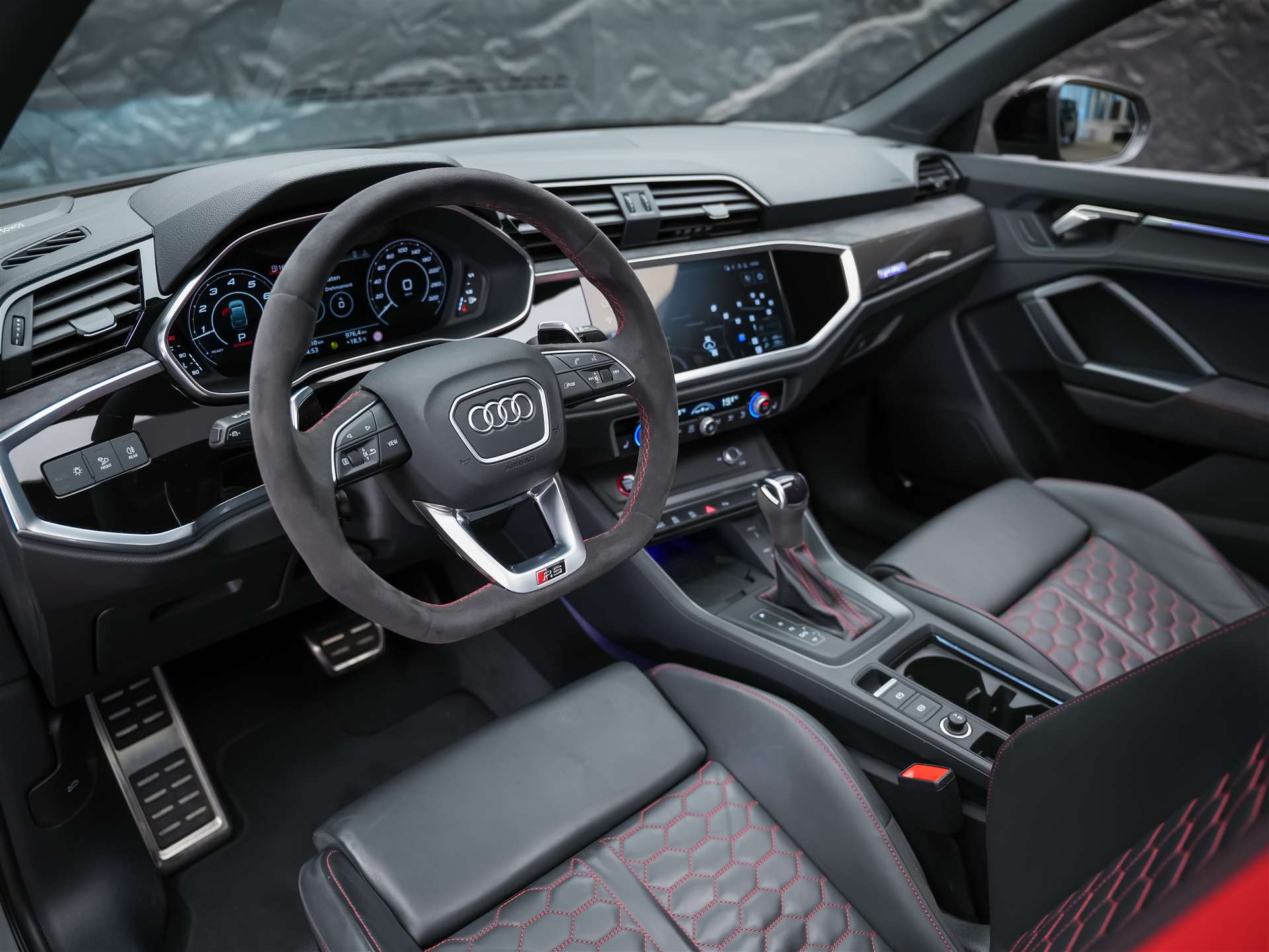 AUDI RS Q3 Sportback quattro S tronic *Panorama*SONOS*Assistenten*-image-7