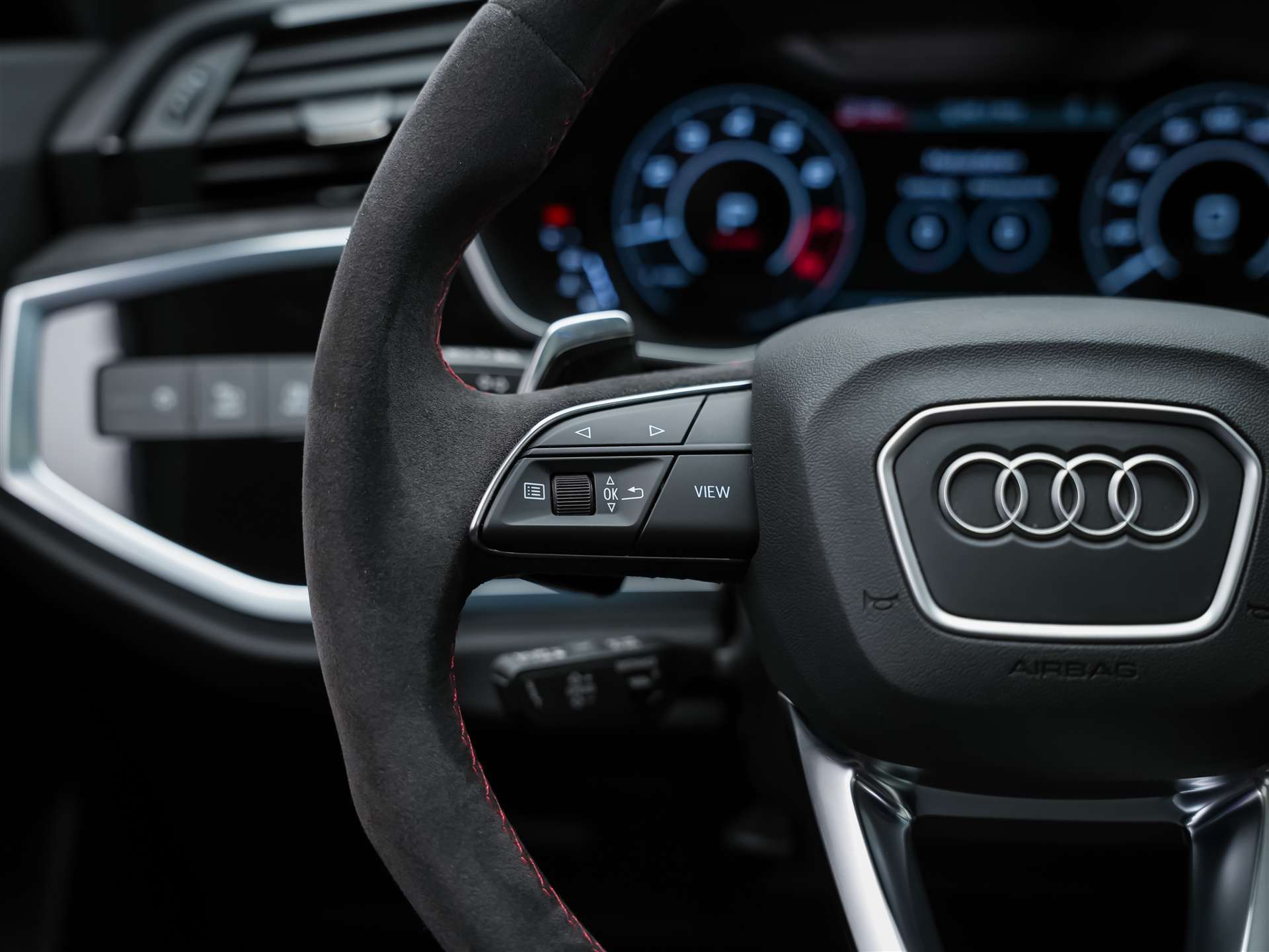 AUDI RS Q3 Sportback quattro S tronic *Panorama*SONOS*Assistenten*-image-30