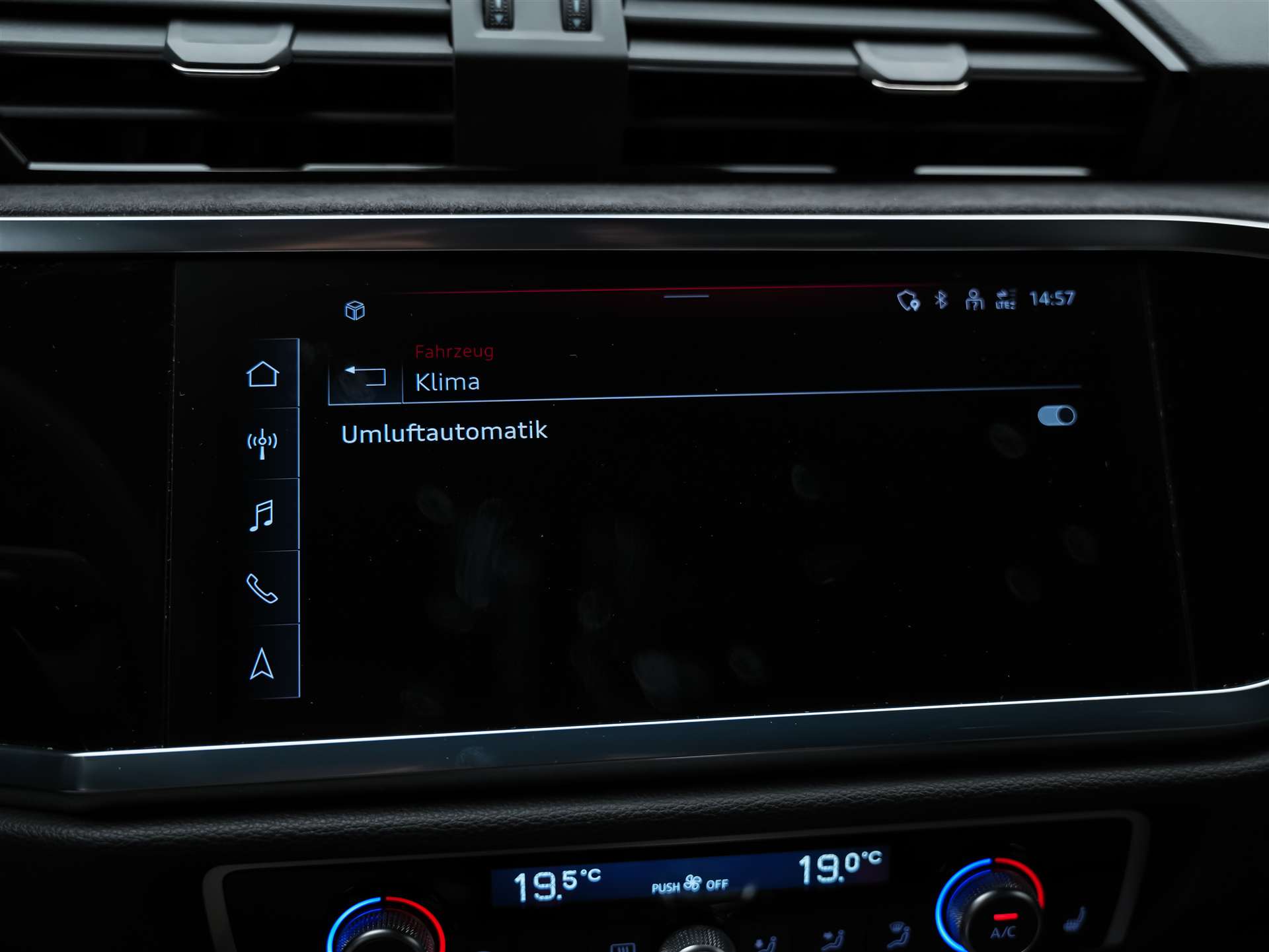 AUDI RS Q3 Sportback quattro S tronic *Panorama*SONOS*Assistenten*-image-36