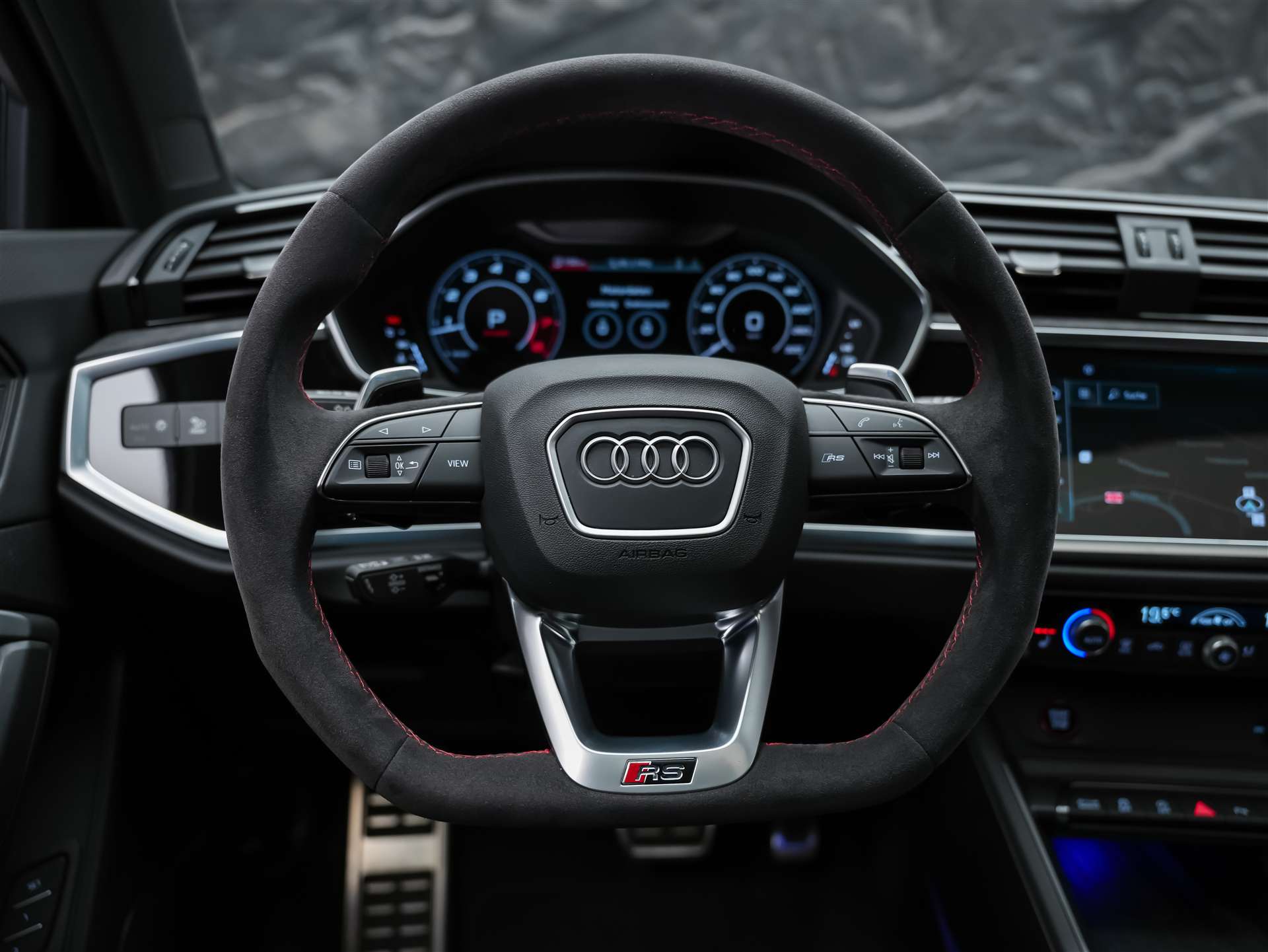 AUDI RS Q3 Sportback quattro S tronic *Panorama*SONOS*Assistenten*-image-29
