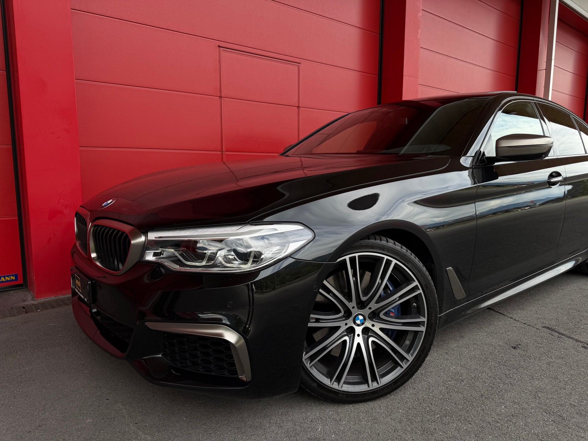 BMW M550i xDrive Steptronic *CH-Fahrzeug*-image-5