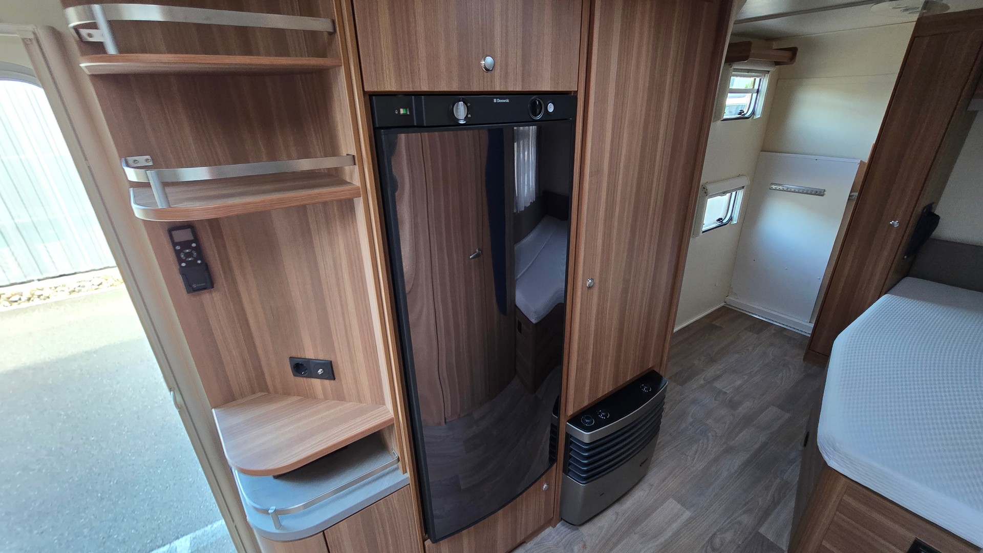 WEINSBERG Cara One 550-image-11
