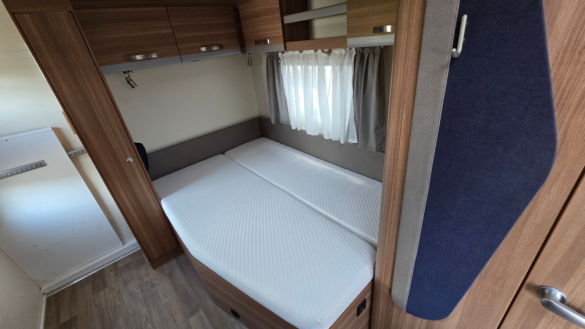 WEINSBERG Cara One 550-image-7