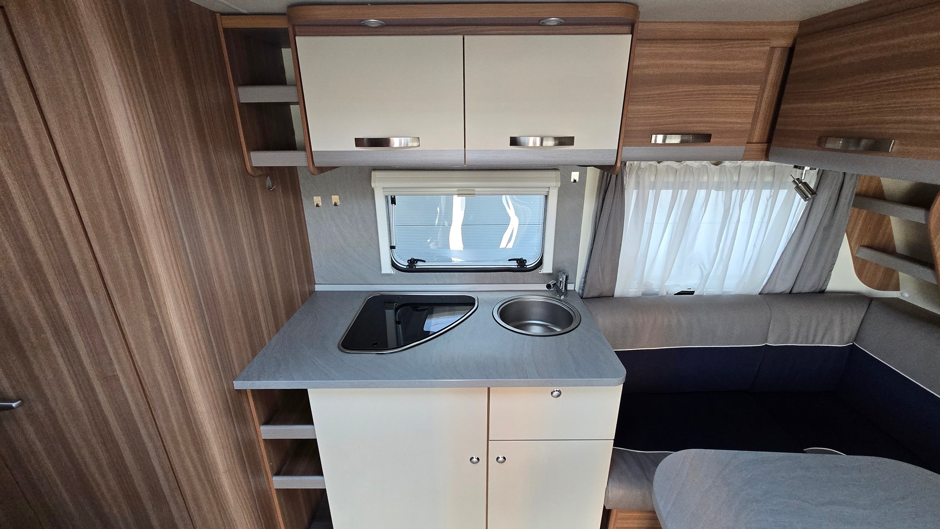 WEINSBERG Cara One 550-image-10