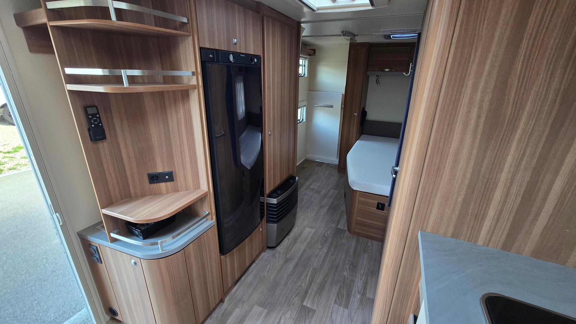 WEINSBERG Cara One 550-image-9