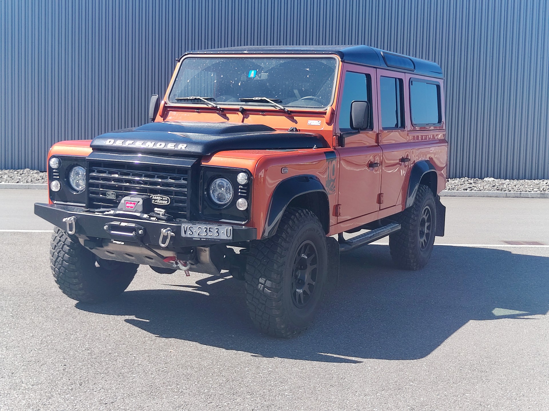 LAND ROVER Defender 110 2.2 TD4 Station Wagon Adventure-image-0