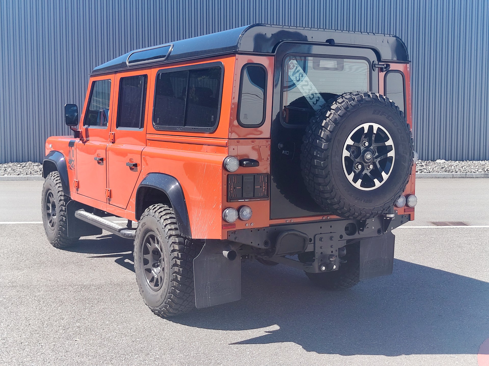 LAND ROVER Defender 110 2.2 TD4 Station Wagon Adventure-image-1