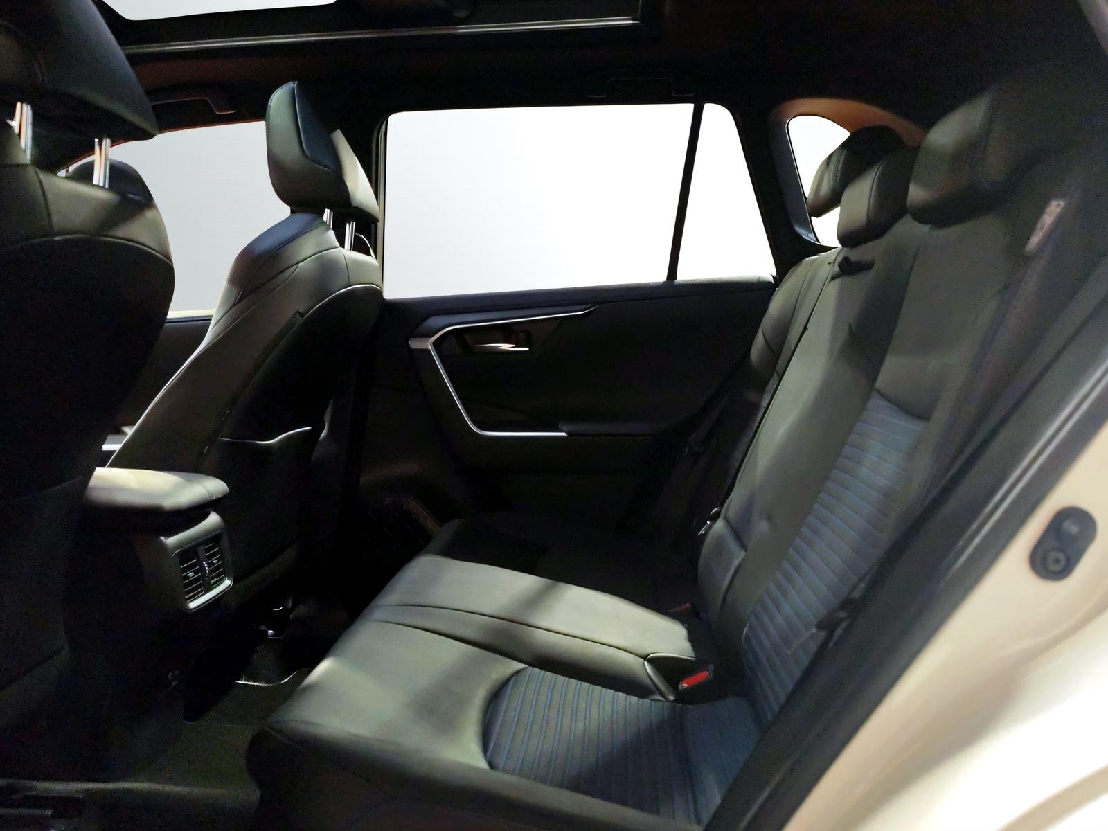 TOYOTA RAV4 2.5 HEV Style-image-15