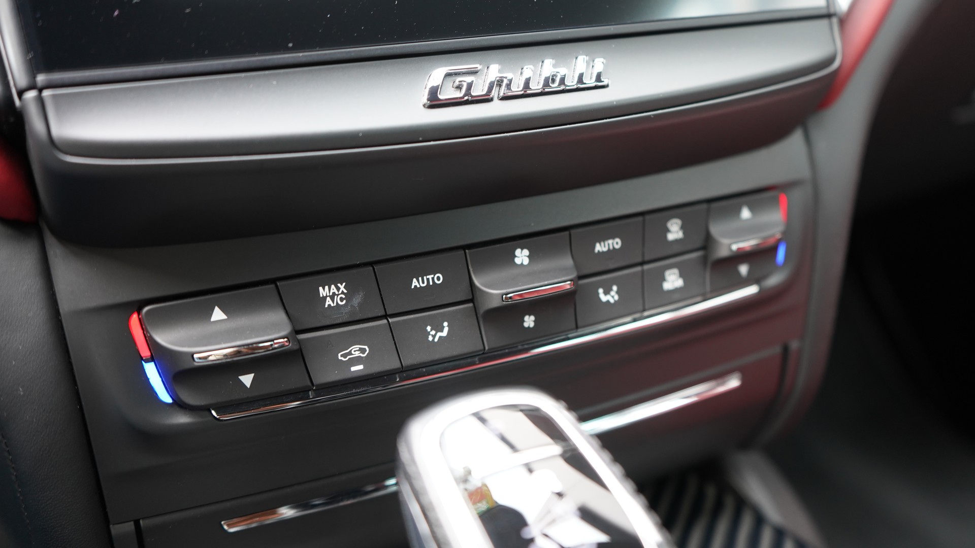 MASERATI Ghibli S Q4 3.0 V6 Automatica-image-14