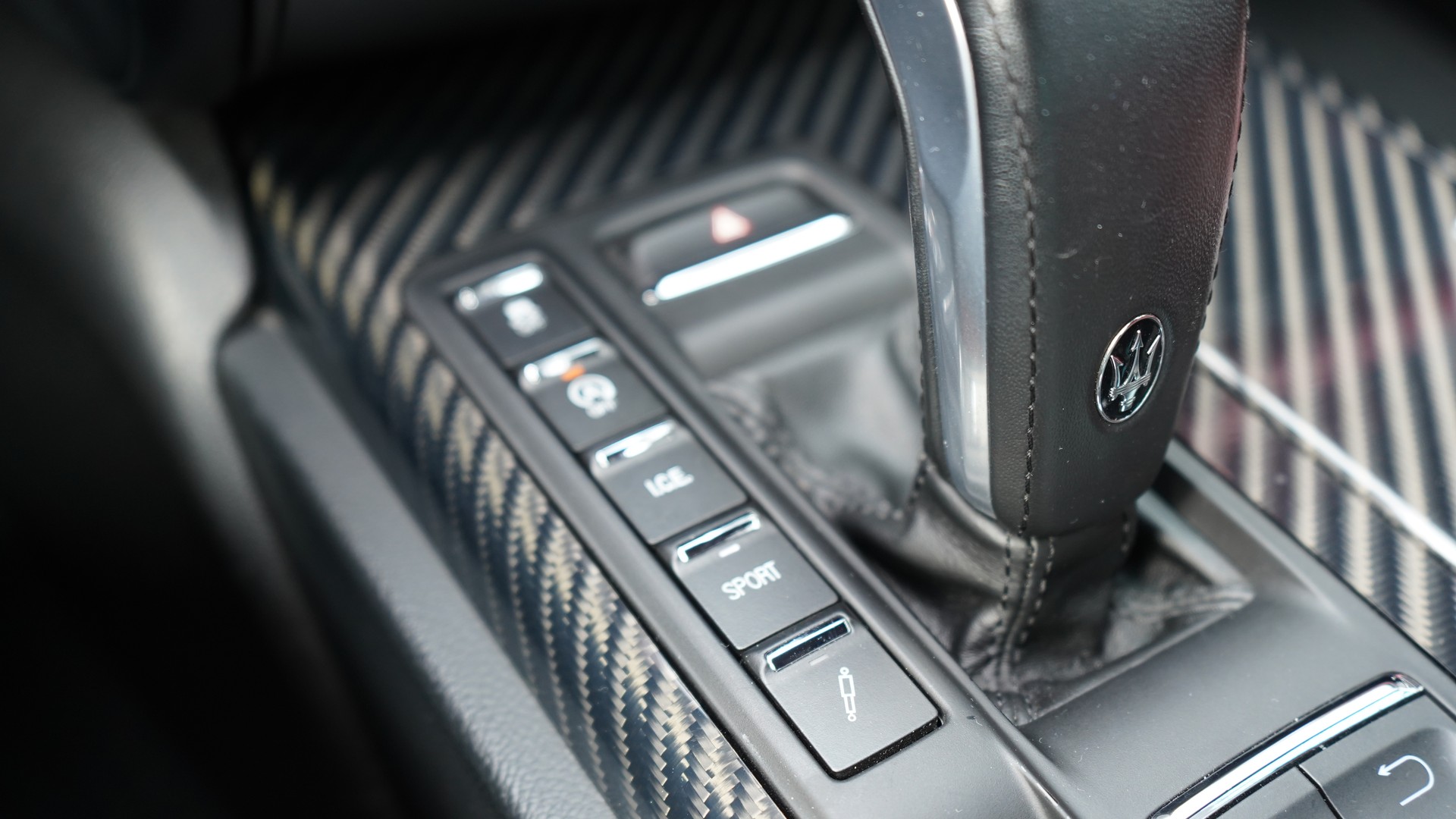 MASERATI Ghibli S Q4 3.0 V6 Automatica-image-15