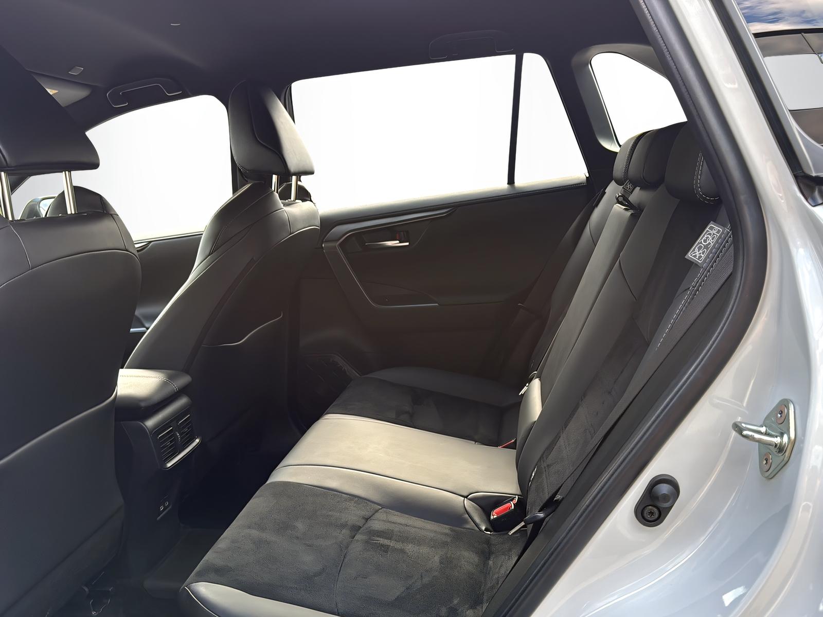 TOYOTA RAV4 2.5 Plug-In-Hybrid GR Sport inkl. Service Paket und Winterräder-image-10