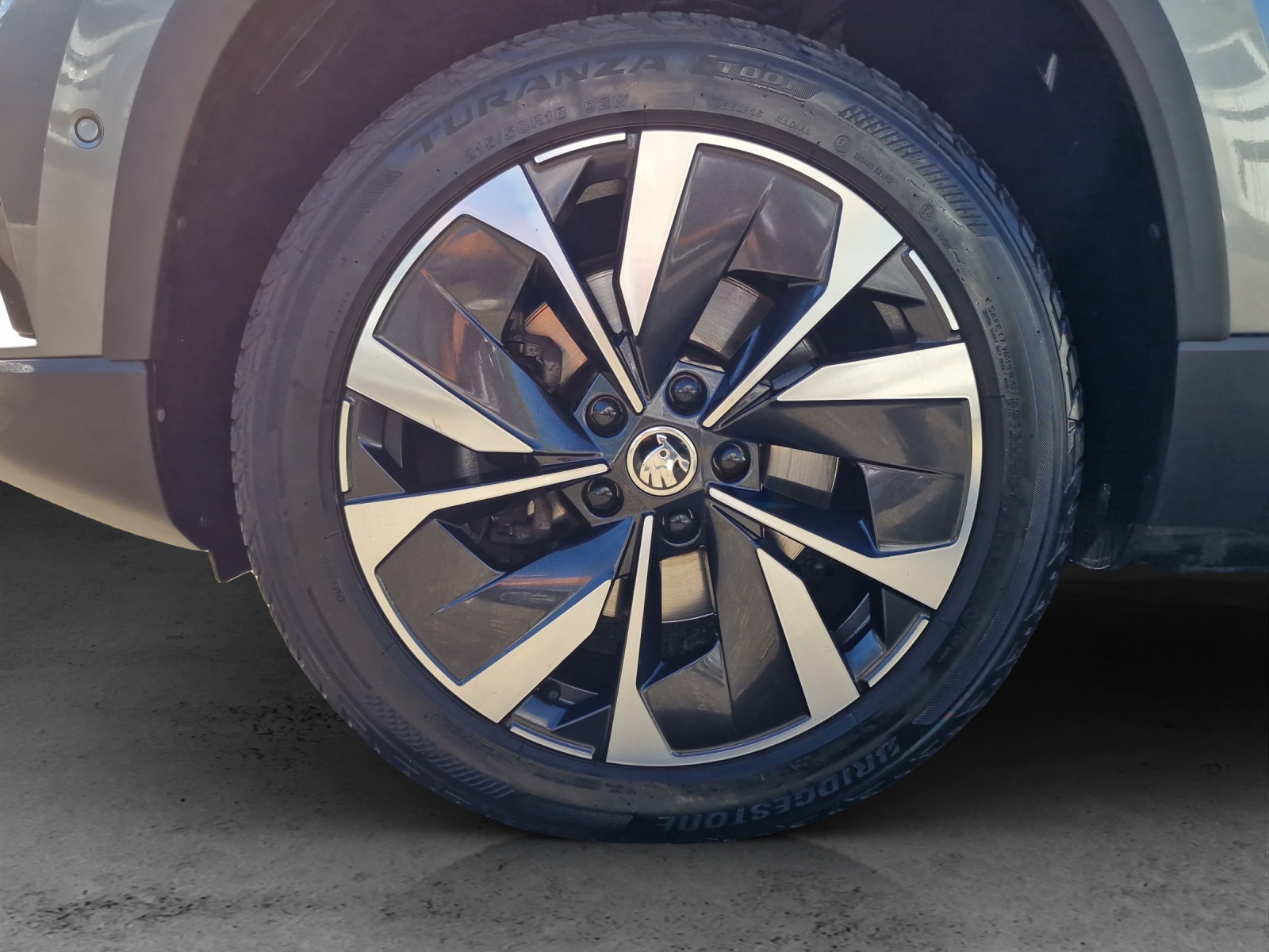 SKODA Karoq 1.5 TSI Style DSG-image-12