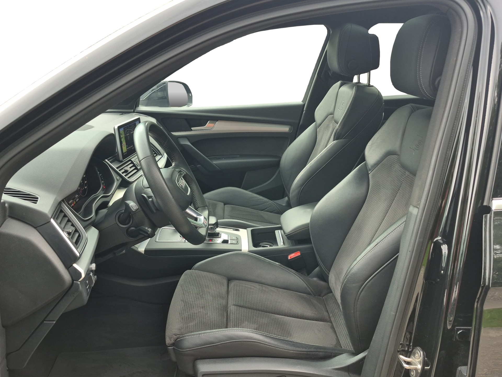 AUDI Q5 45 TFSI S-Line sport quattro S-tronic *Anhängerkupplung/B&O/360°*-image-11