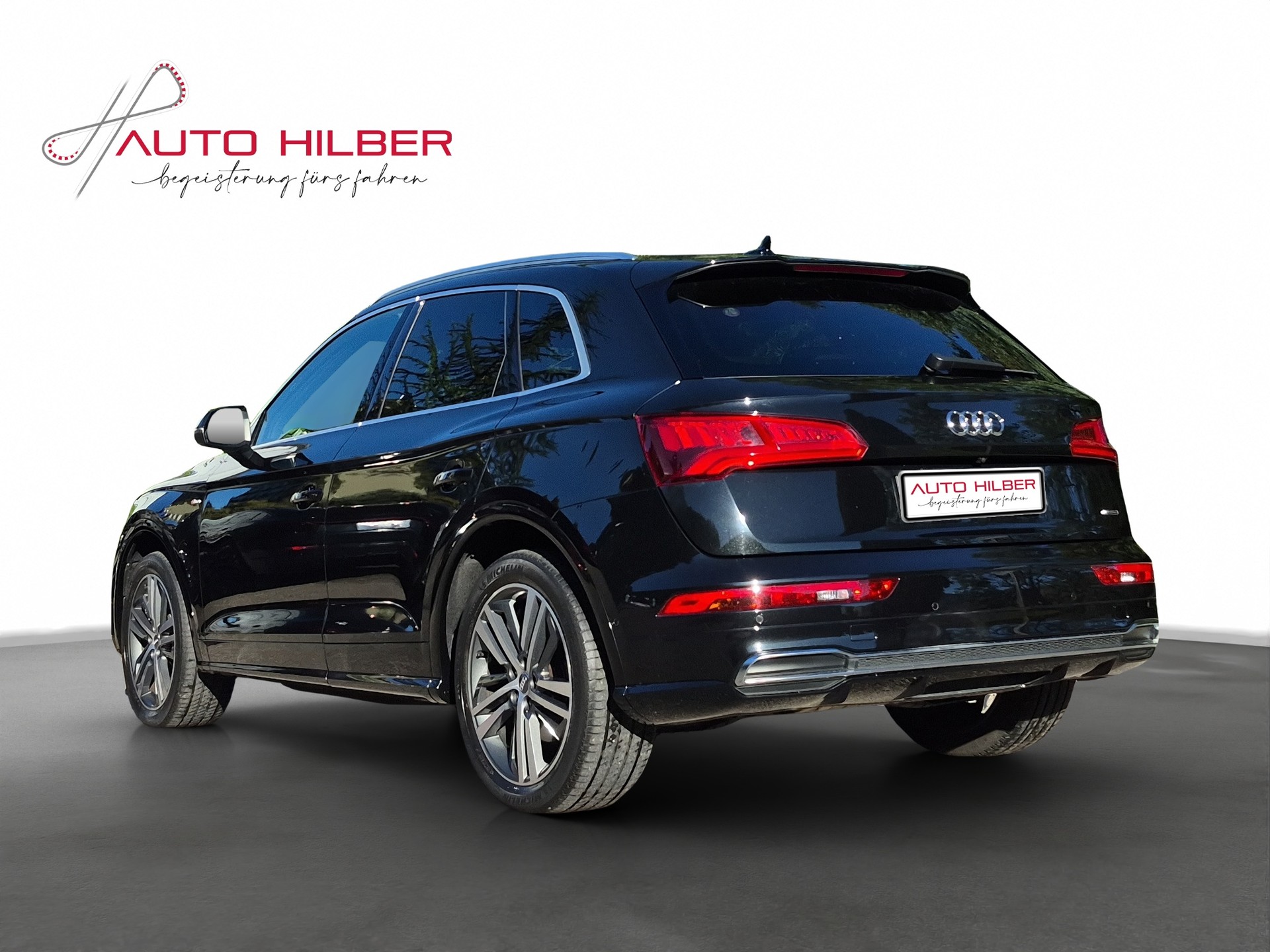 AUDI Q5 45 TFSI S-Line sport quattro S-tronic *Anhängerkupplung/B&O/360°*-image-4