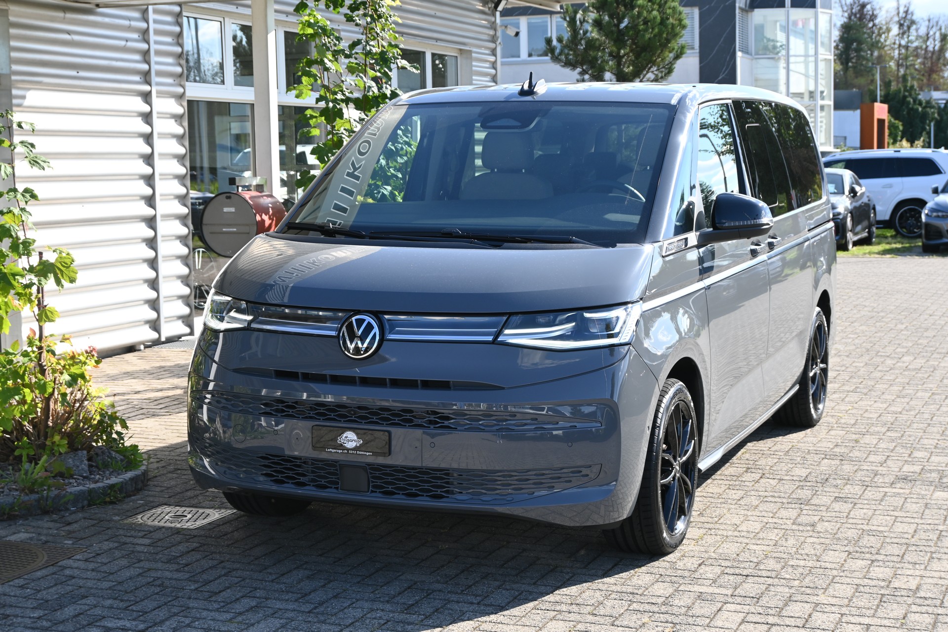 VW Multivan 2.0 TDI Style DSG Lang 7-Plätzer + AHK 2000KG + Standheizung-image-1