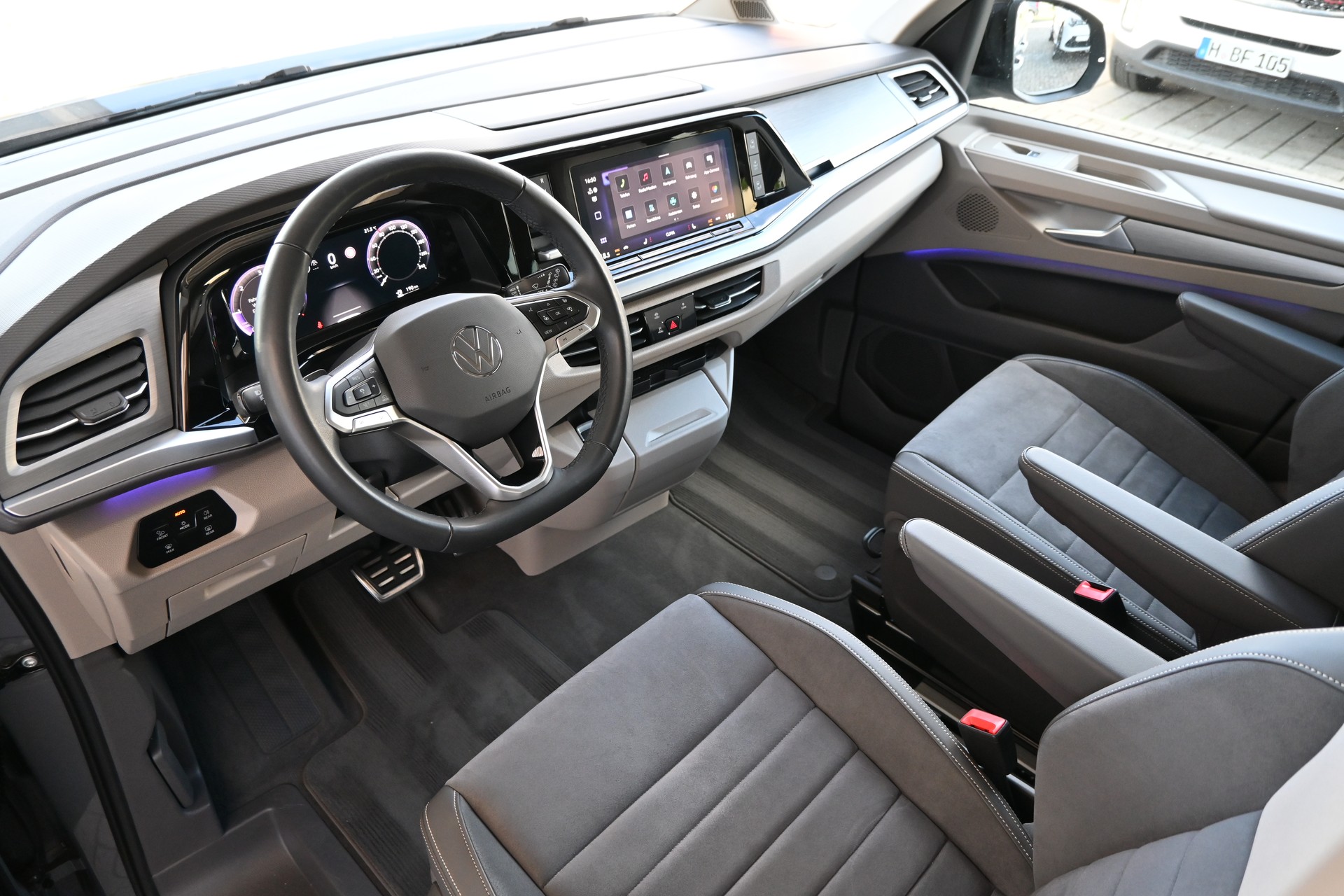 VW Multivan 2.0 TDI Style DSG Lang 7-Plätzer + AHK 2000KG + Standheizung-image-11
