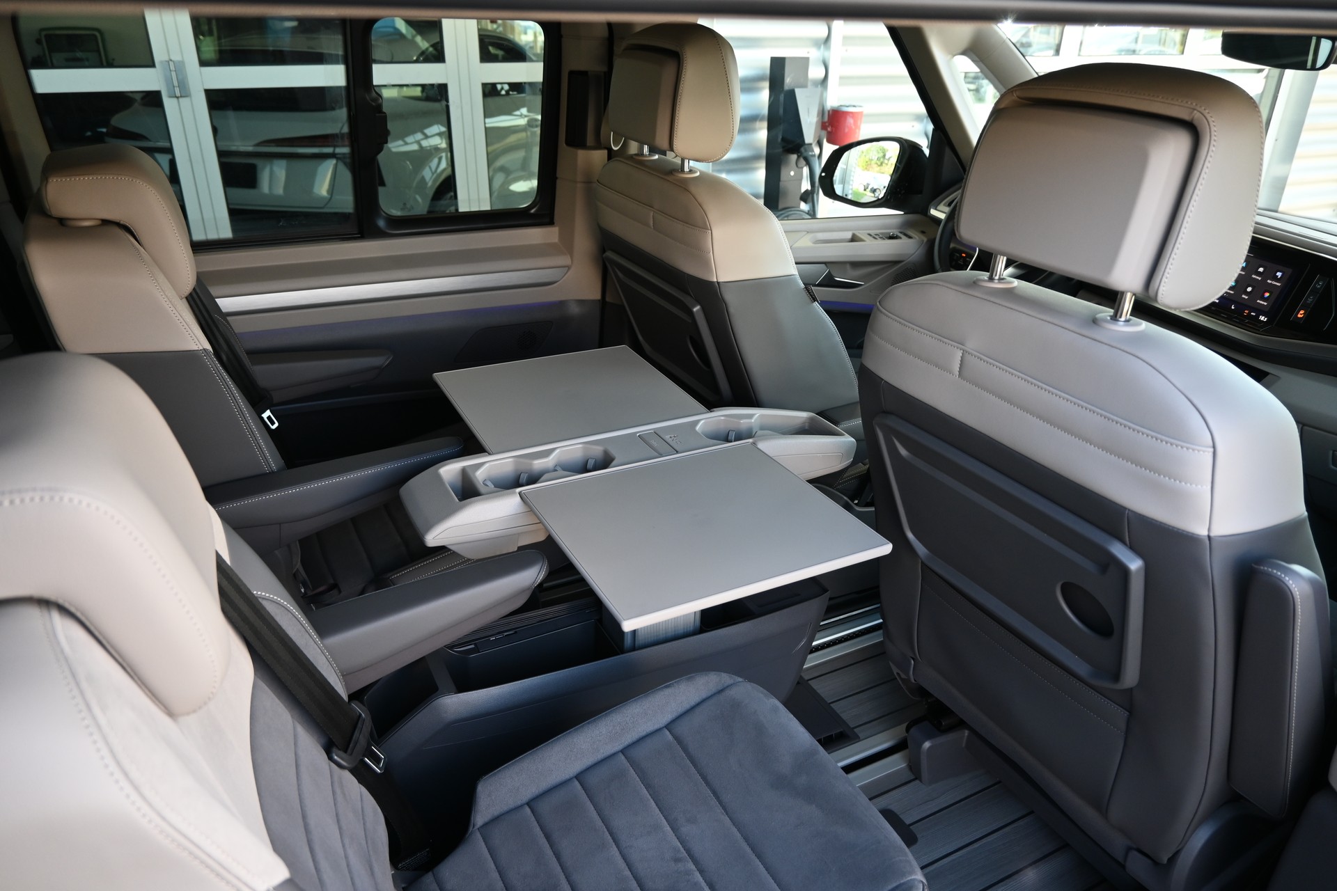 VW Multivan 2.0 TDI Style DSG Lang 7-Plätzer + AHK 2000KG + Standheizung-image-18