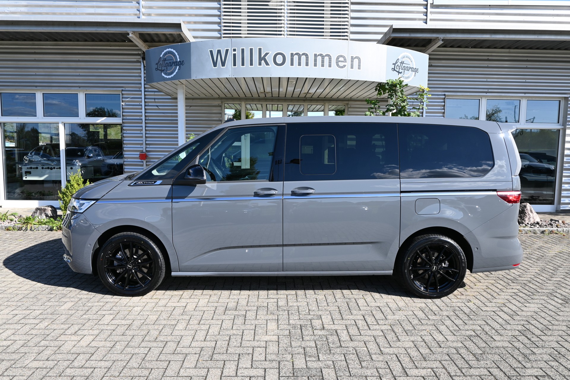 VW Multivan 2.0 TDI Style DSG Lang 7-Plätzer + AHK 2000KG + Standheizung-image-5