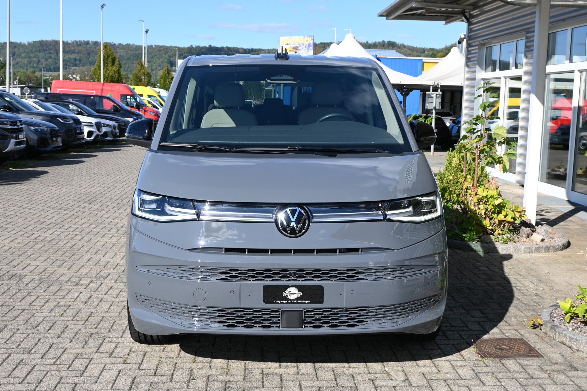 VW Multivan 2.0 TDI Style DSG Lang 7-Plätzer + AHK 2000KG + Standheizung-image-2