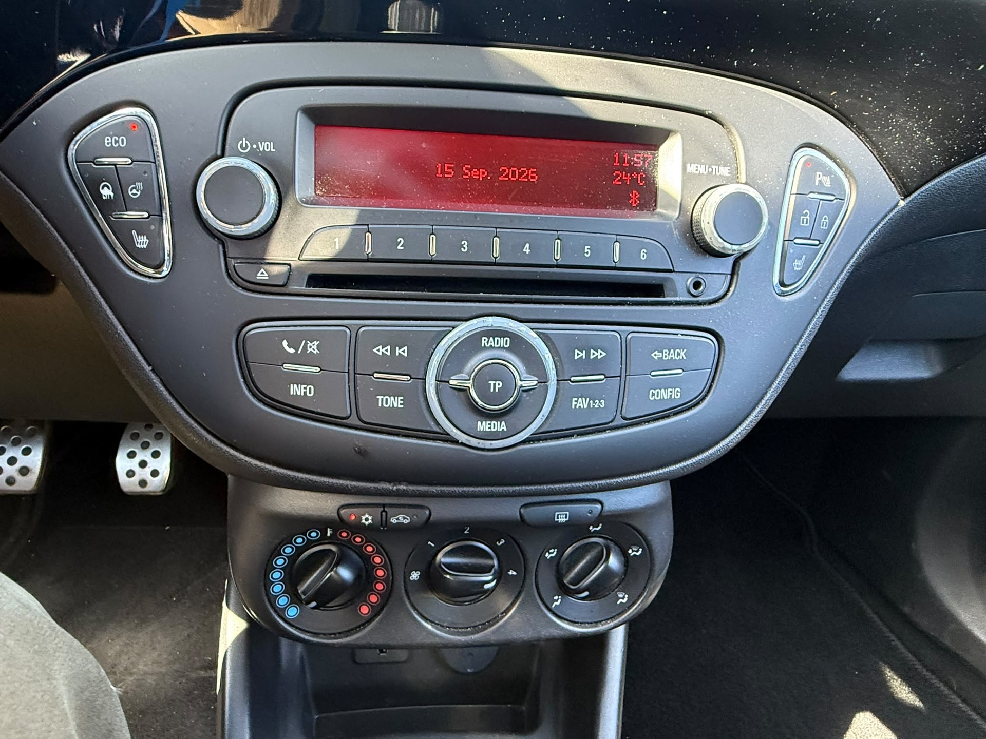 OPEL Corsa 1.4 Turbo EcoTec OPC Line-image-12