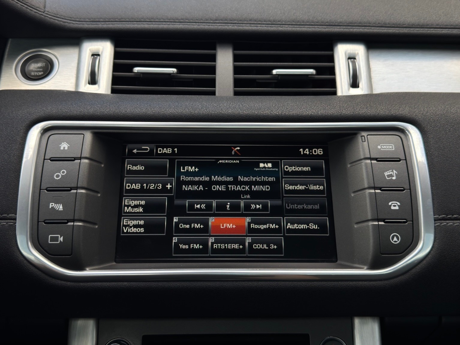 LAND ROVER Range Rover Evoque 2.0 TD4 HSE Dynamic AT9-image-14