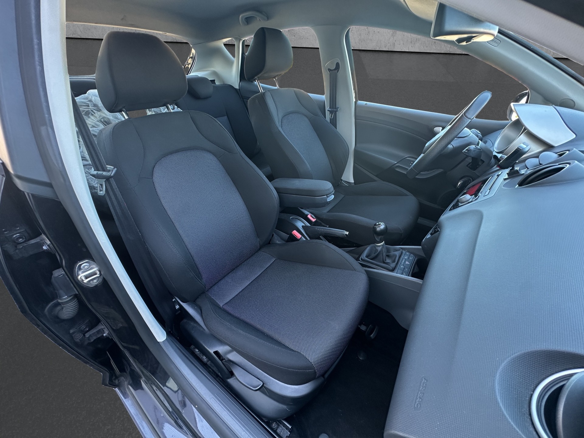 SEAT Ibiza 1.6 Style-image-12