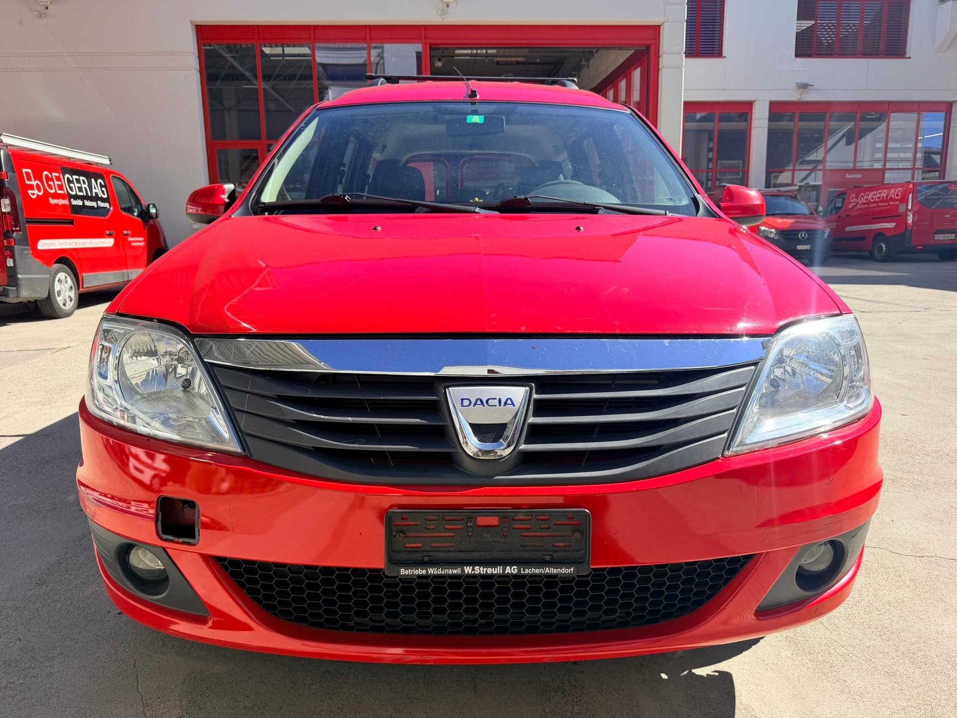 DACIA Logan 1.6 16V Lauréate-image-1