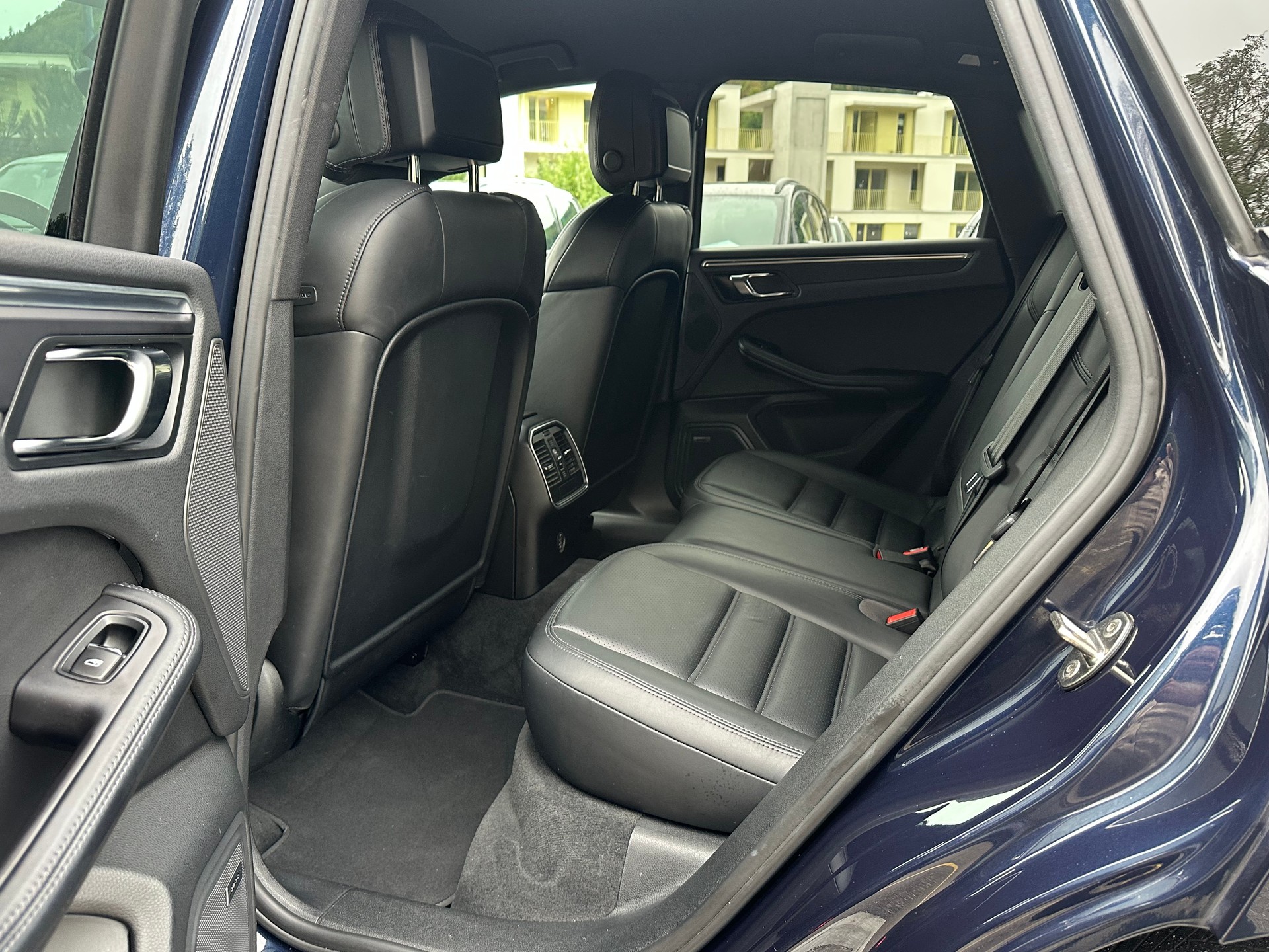 PORSCHE Macan PDK-image-16