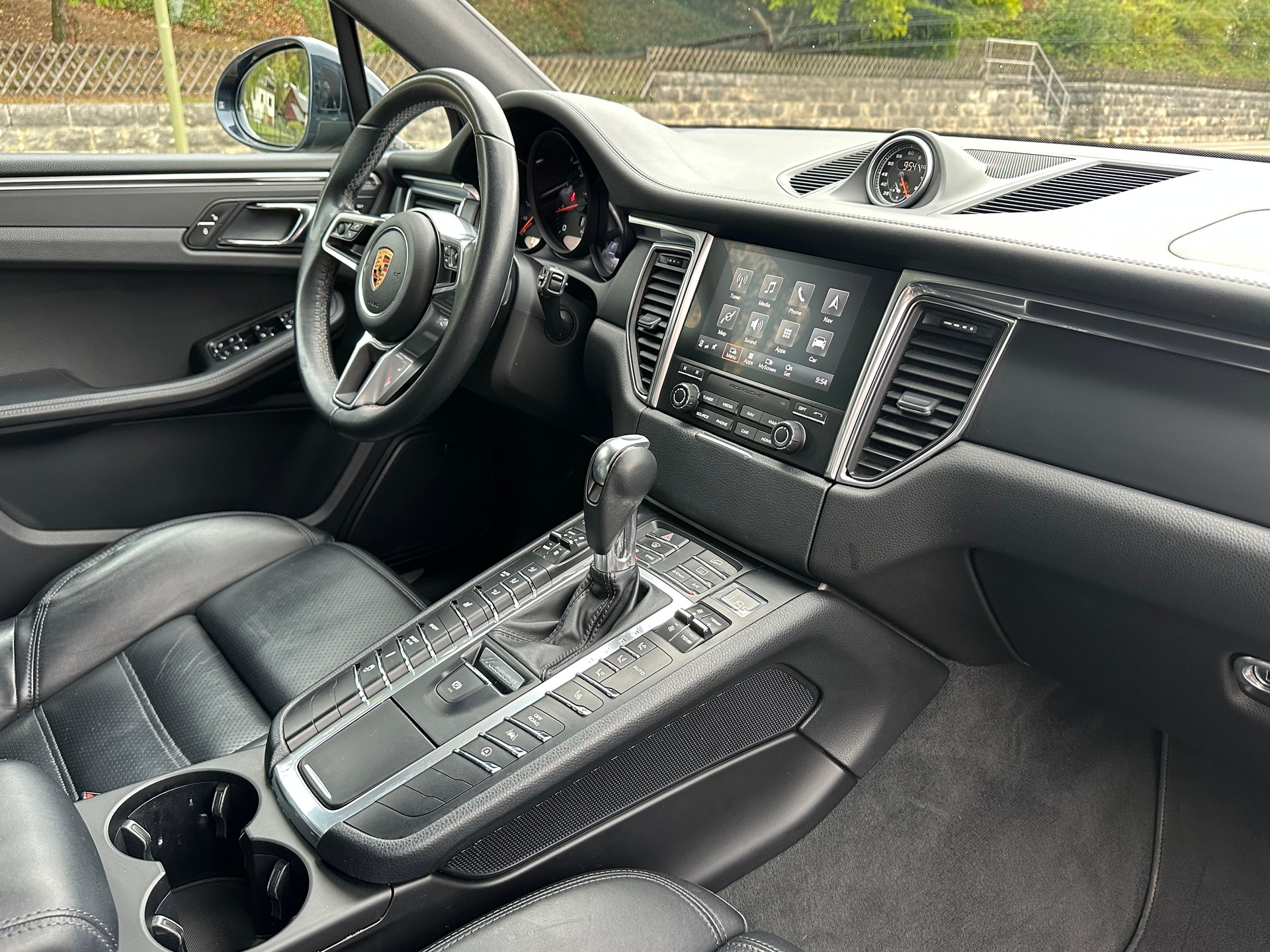 PORSCHE Macan PDK-image-15