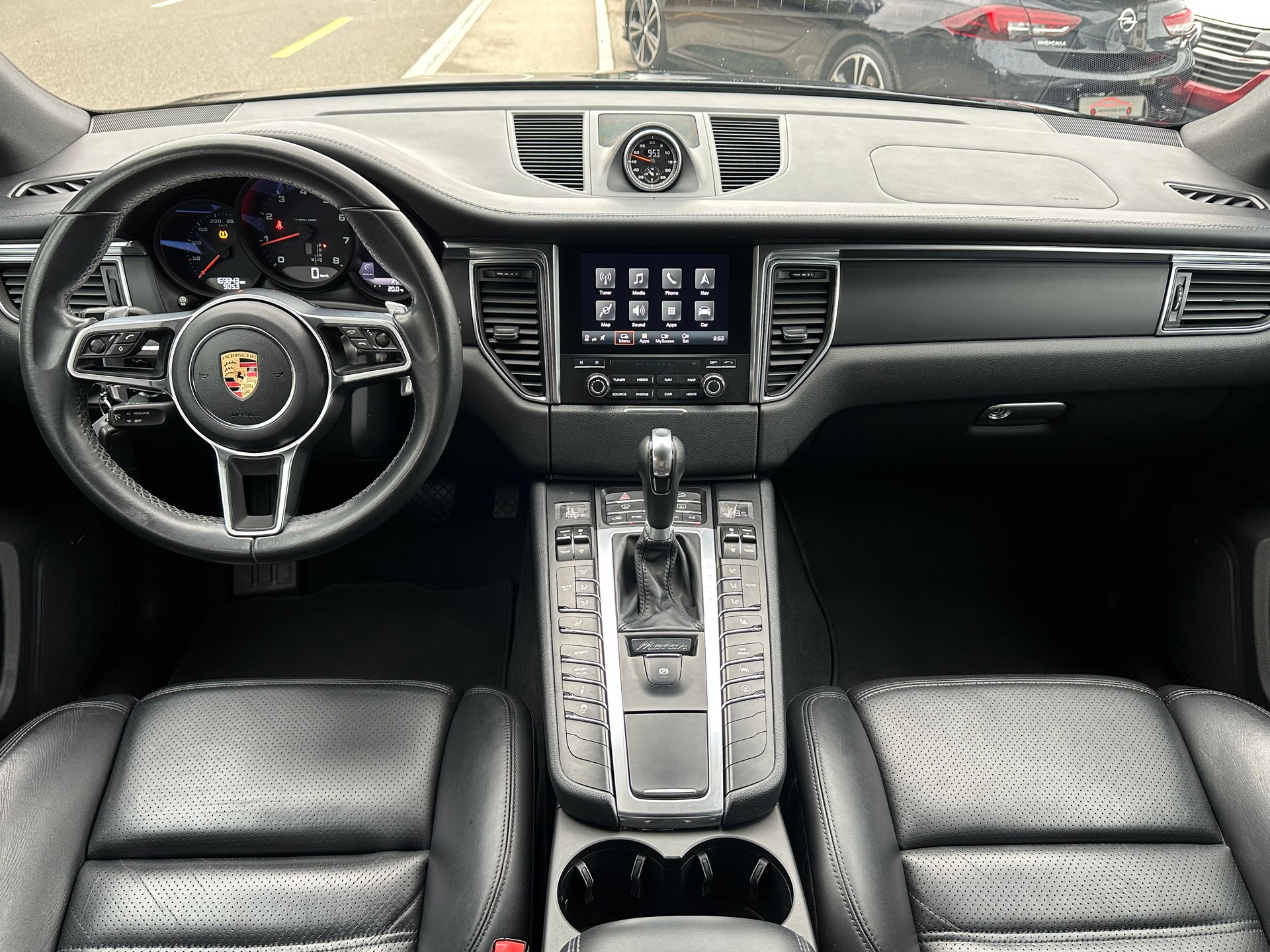 PORSCHE Macan PDK-image-12