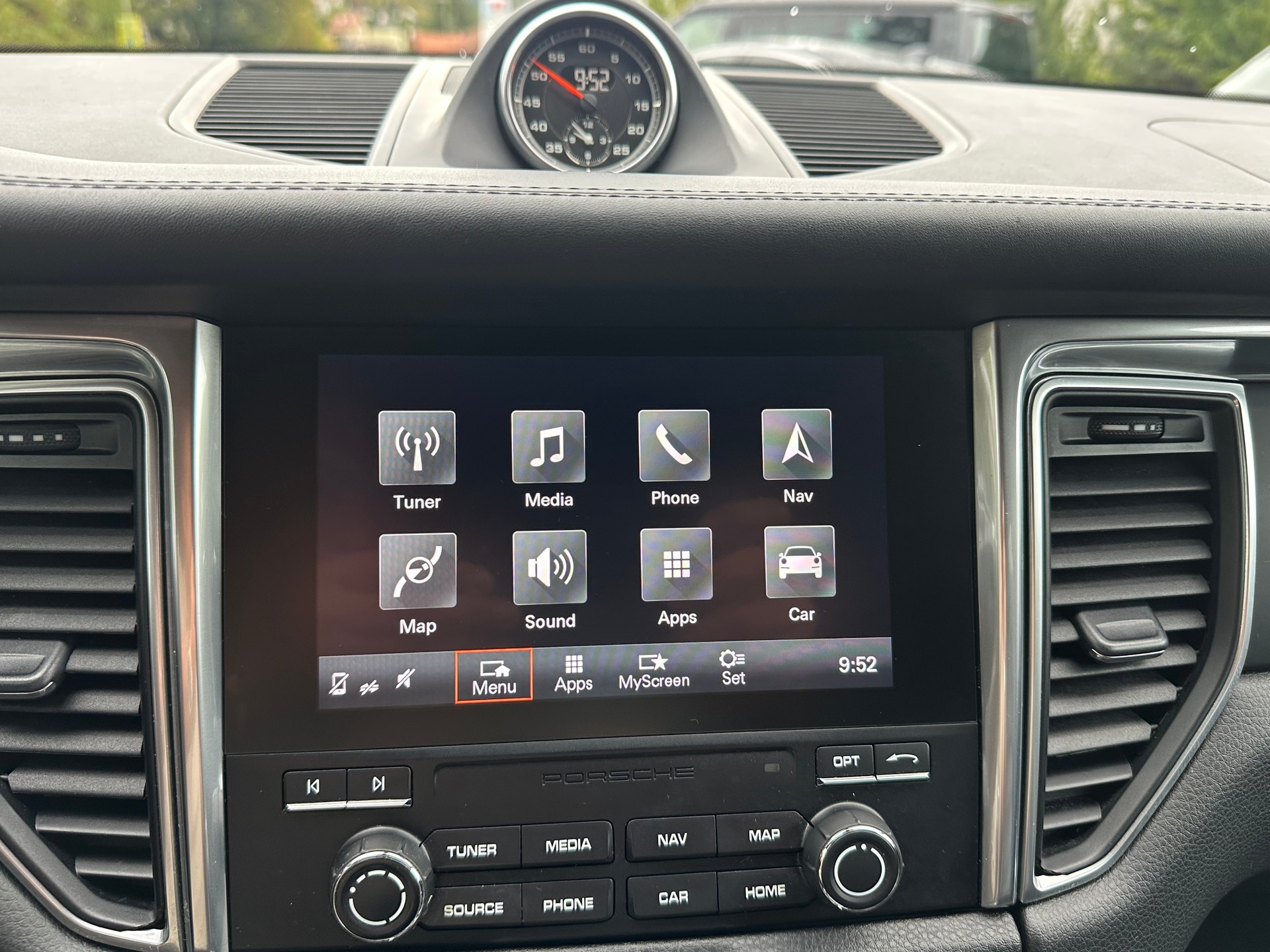 PORSCHE Macan PDK-image-19