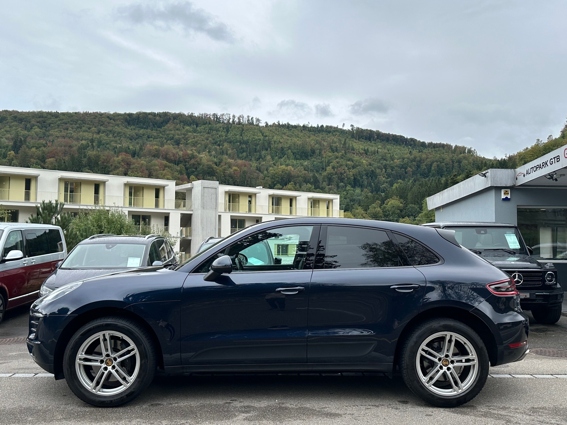 PORSCHE Macan PDK-image-3