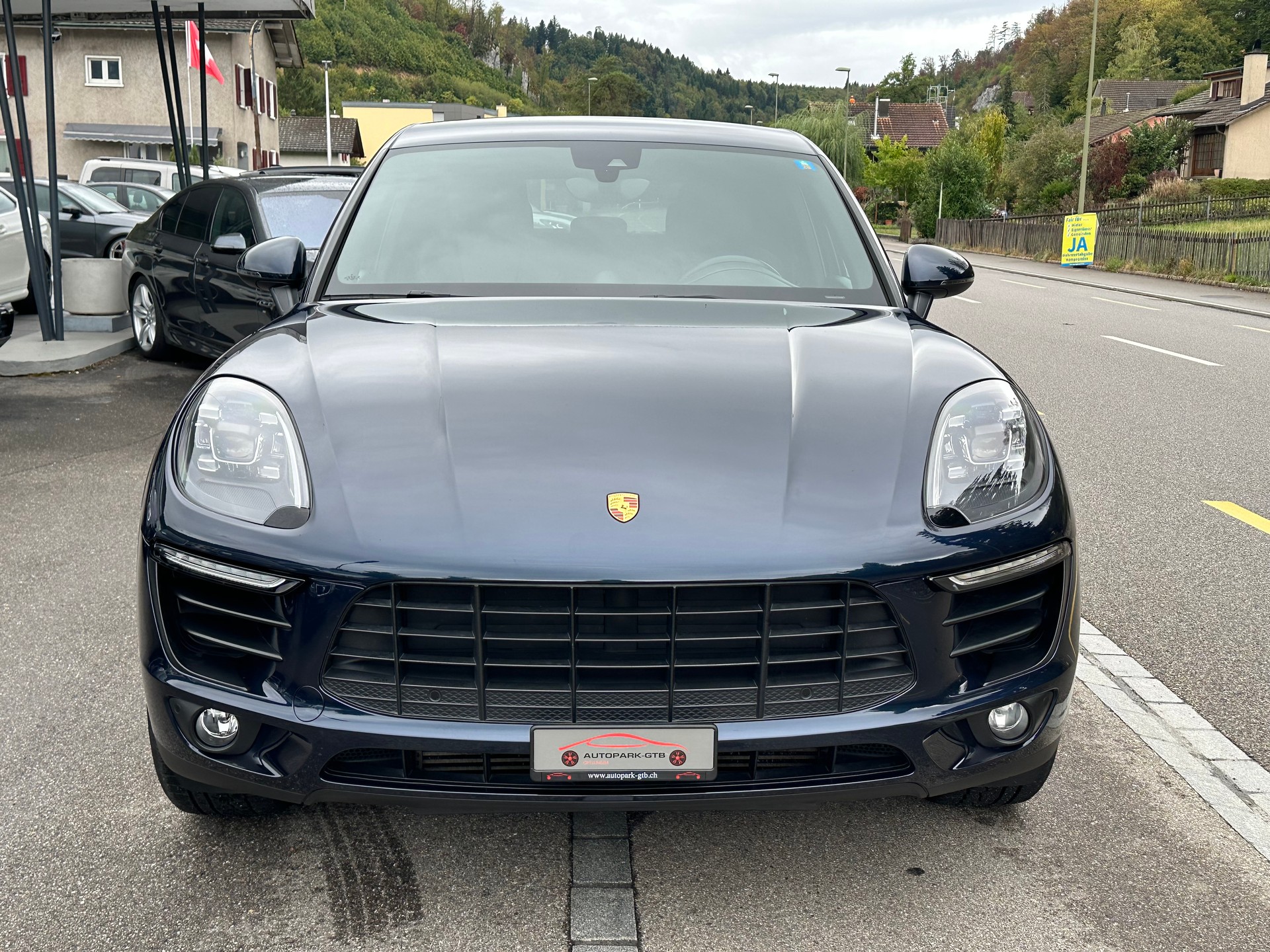 PORSCHE Macan PDK-image-2